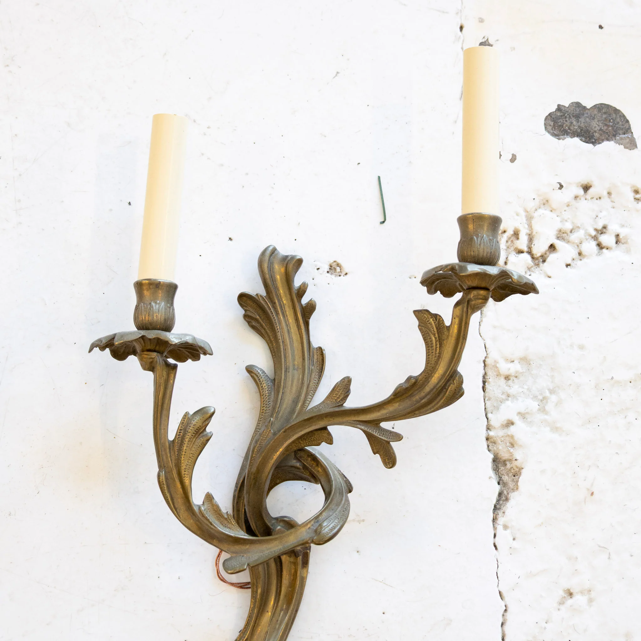 Pair of French Brass Wall Sconces - Leaf Frame - Image 5