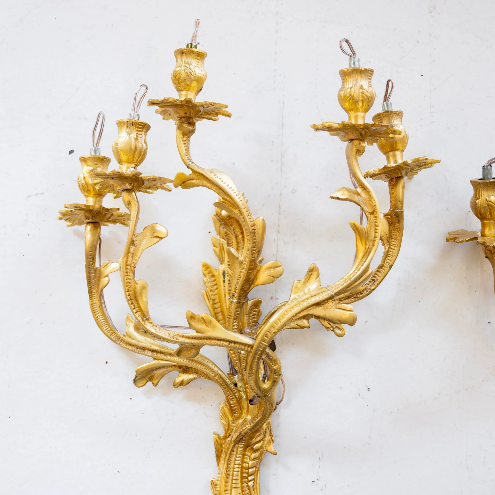Pair of French Brass Wall Sconces - Leaf Carvings - Image 2