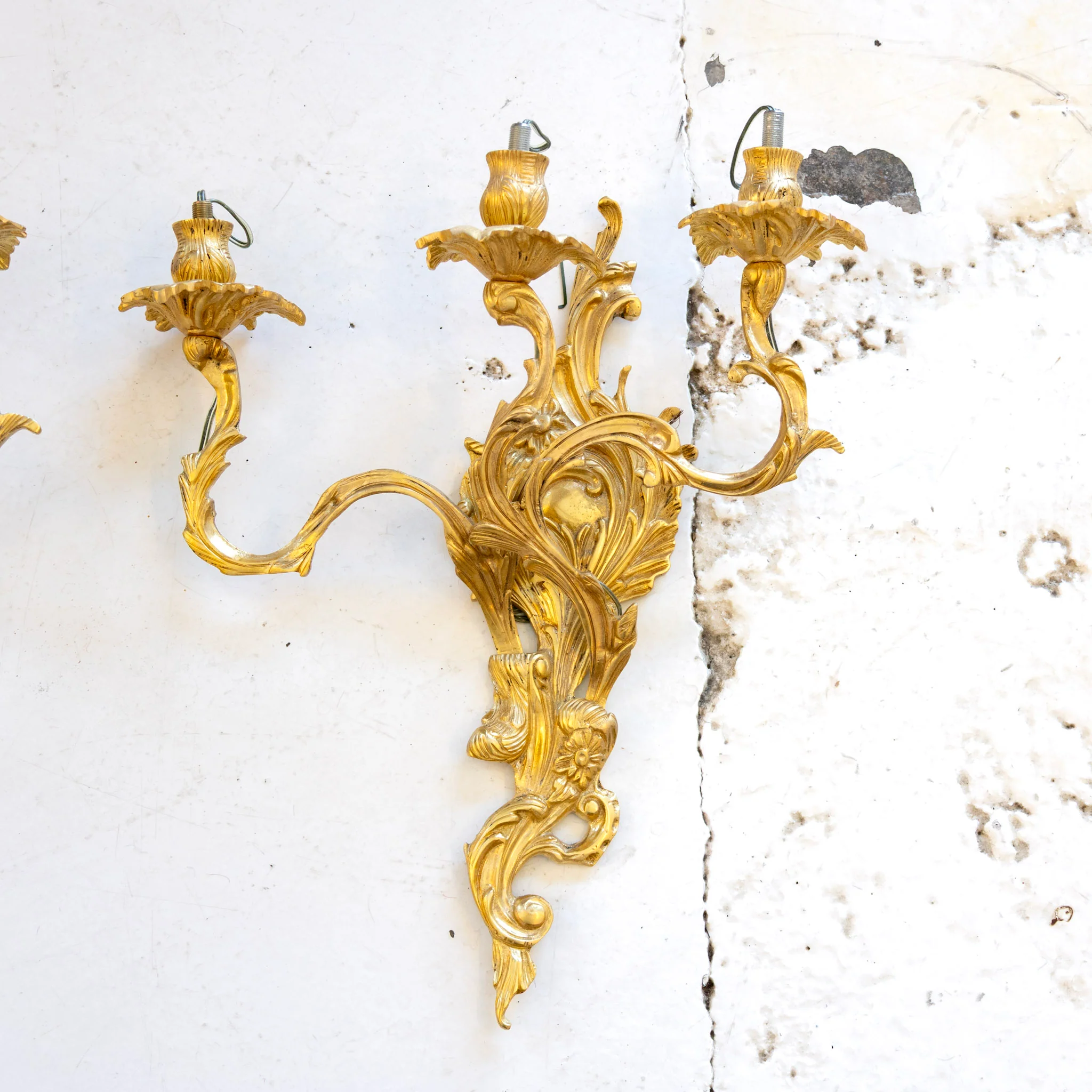 Pair of French Brass Wall Sconces – Ornate Leaf Frame - Image 3