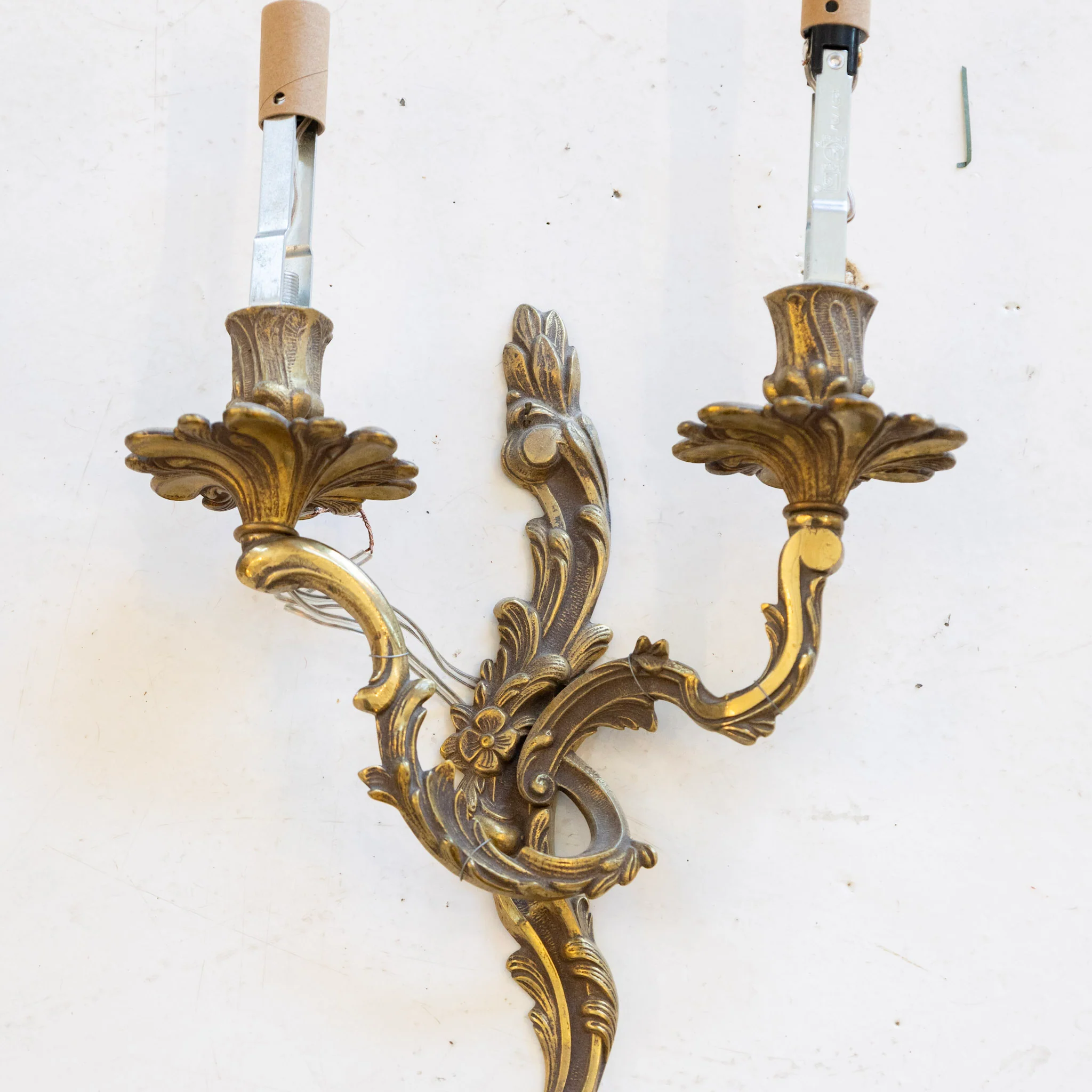 Pair of French Dark Brass Wall Sconces – Floral & Leaf Carvings - Image 5