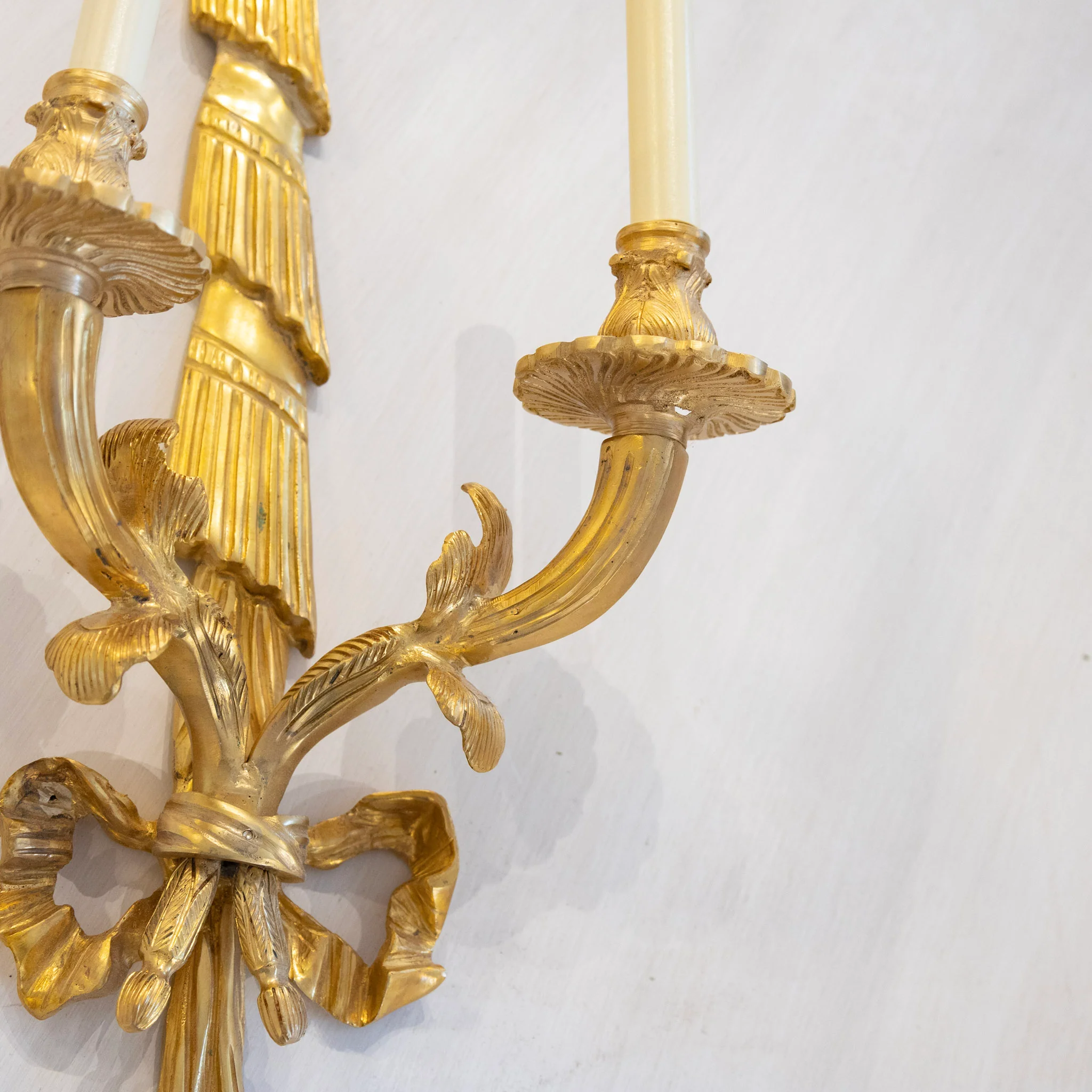 Pair of French Large Brass Wall Sconces - Bow Crest & Fluted Leaf Frame - Image 4
