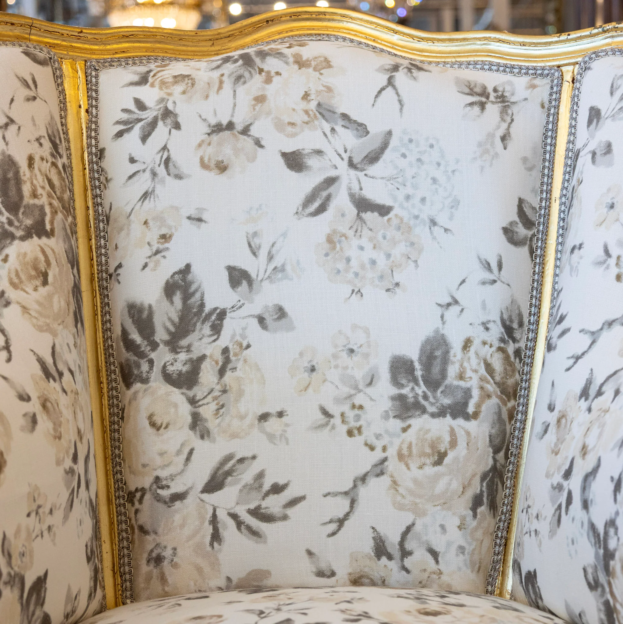 Pair of Louis XV Bergère Chairs – Gilded Frame & Floral Linen Upholstery - Image 6