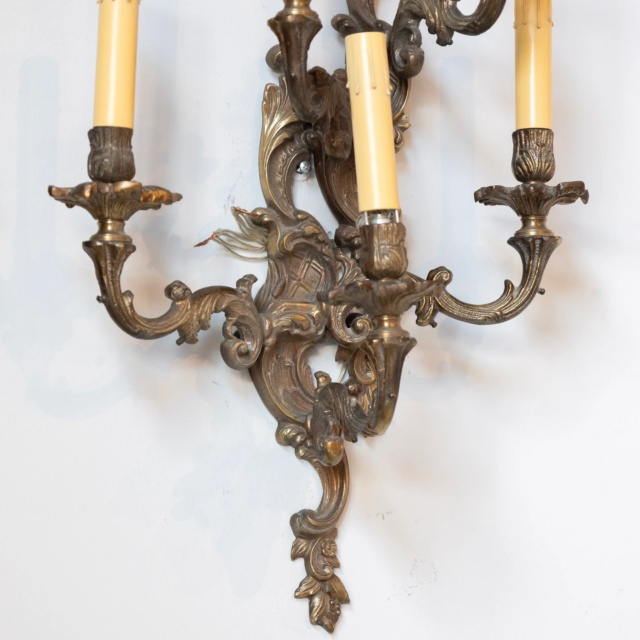 Pair of Louis XV Aged Brass Sconces – Rococo Scrollwork & Five Candle Arms - Image 6