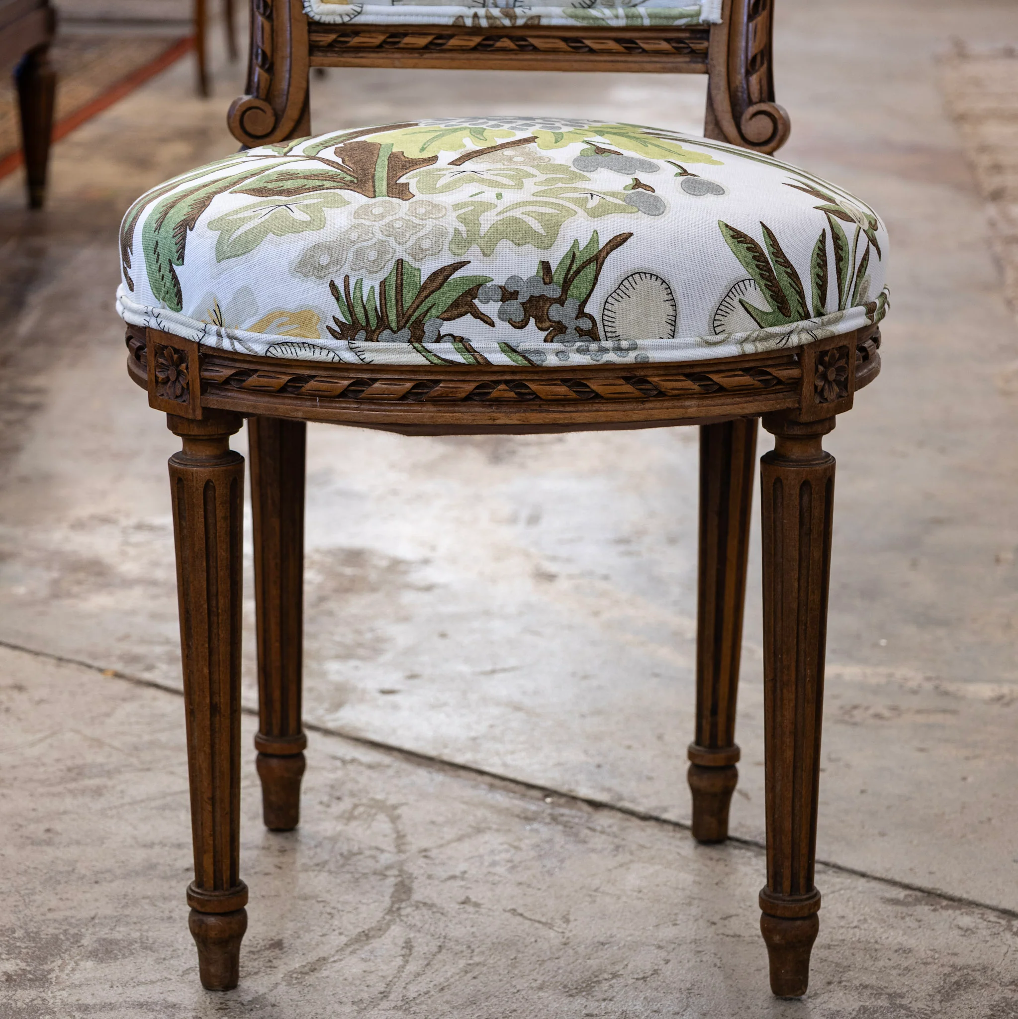 Pair of Louis XVI Side Chairs – Carved Brown Frame & Floral and Green Velvet Upholstery - Image 5