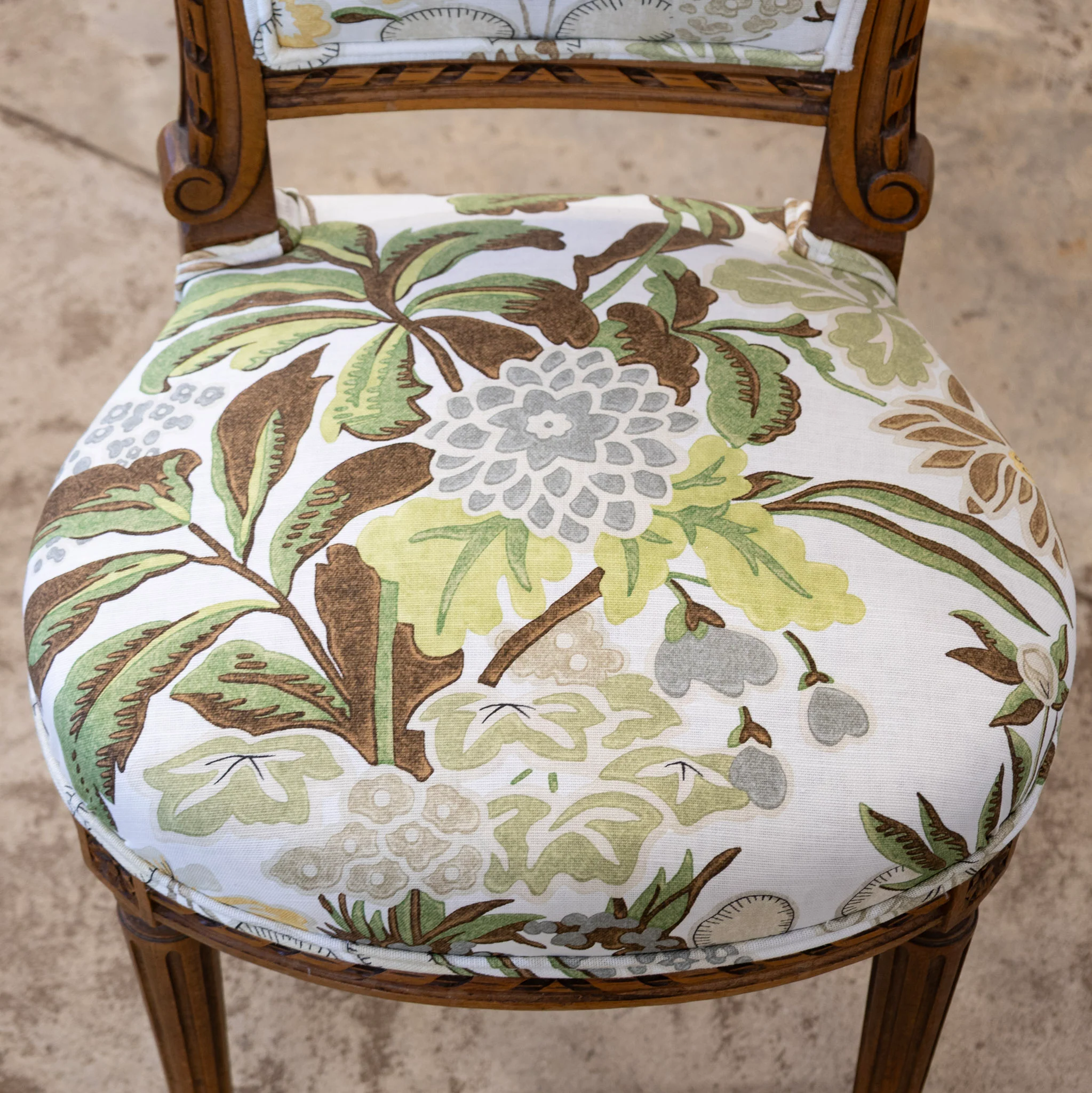 Pair of Louis XVI Side Chairs – Carved Brown Frame & Floral and Green Velvet Upholstery - Image 6