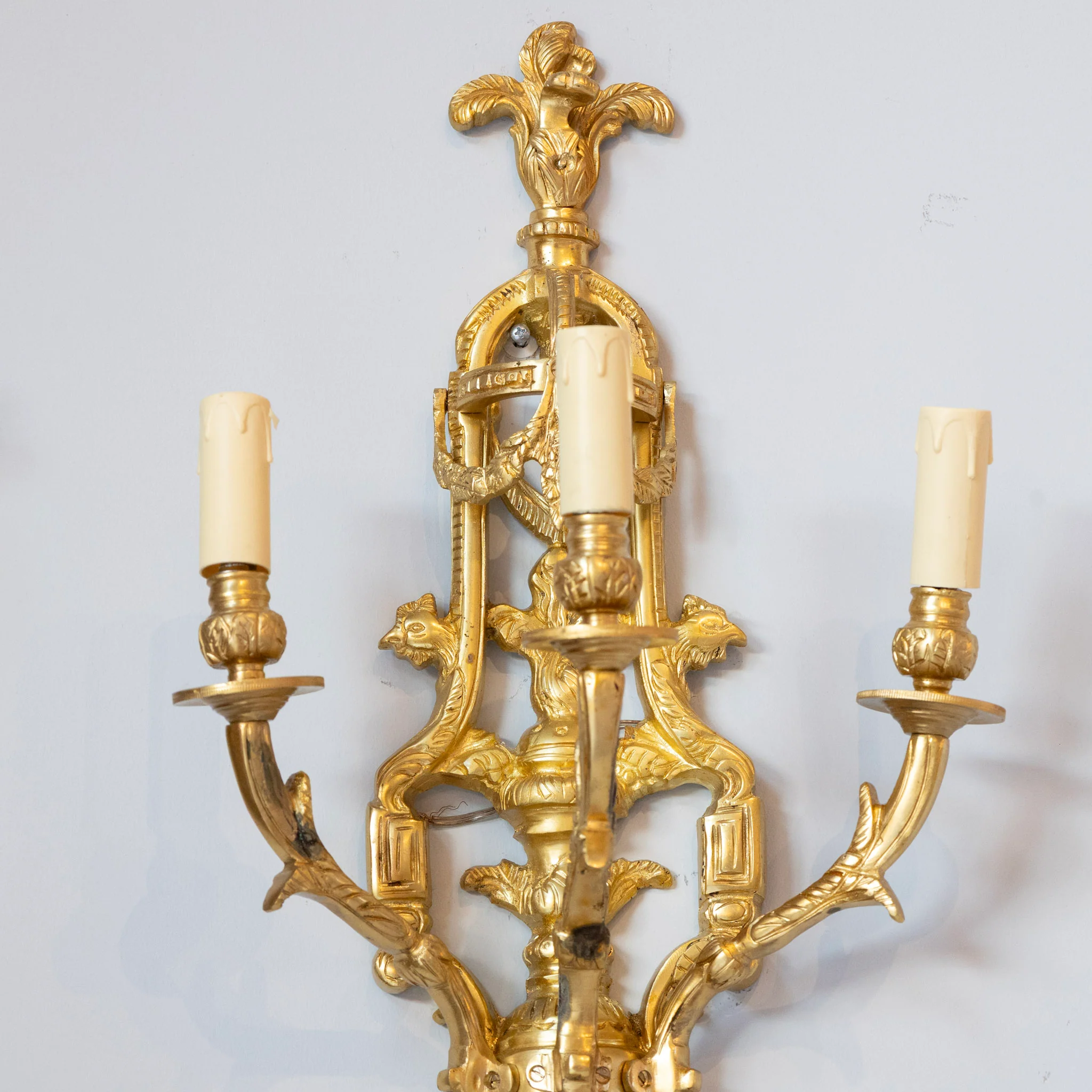 Pair of Rococo Gilded Wall Sconces - Cage Frame in Bright Gold - Image 4