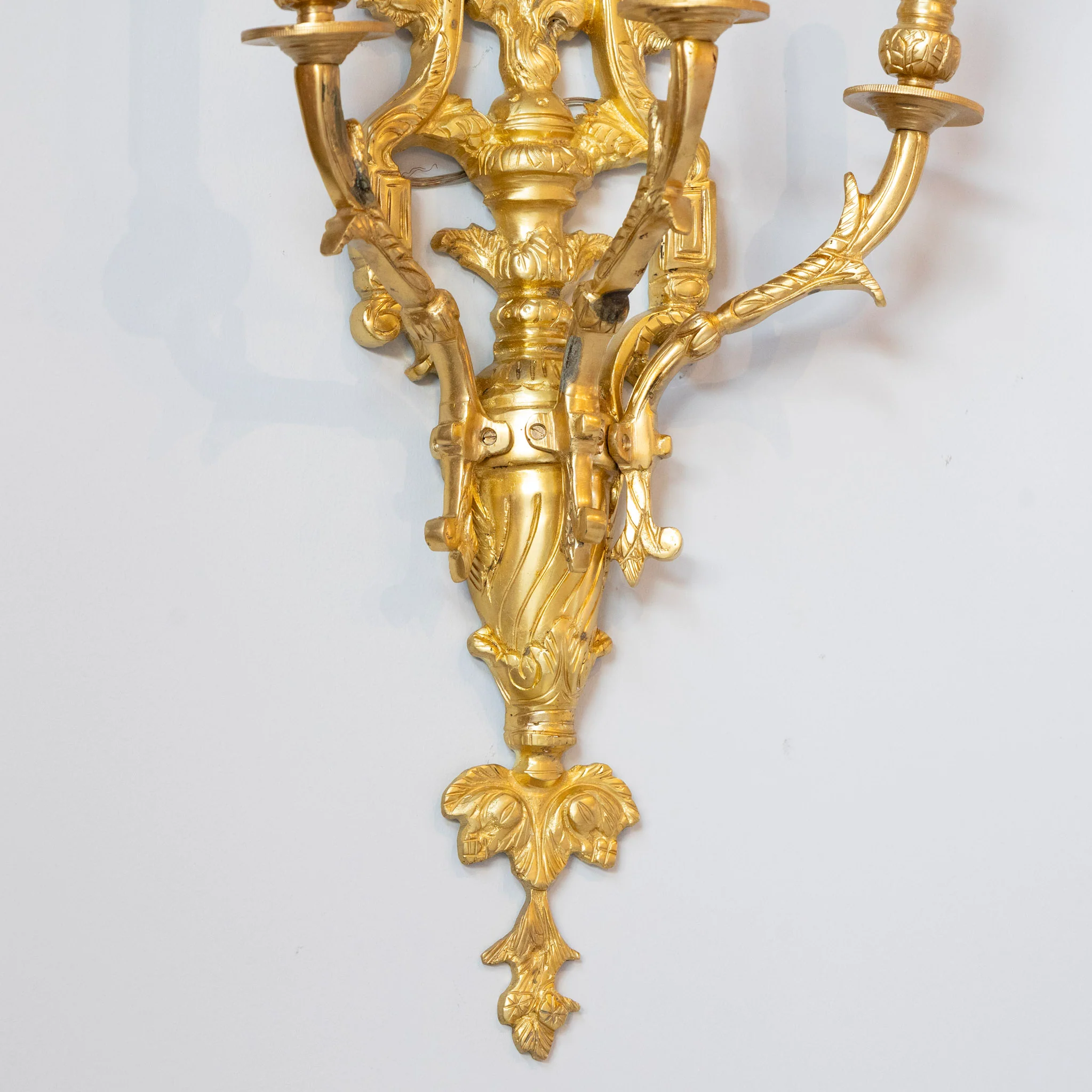 Pair of Rococo Gilded Wall Sconces - Cage Frame in Bright Gold - Image 5
