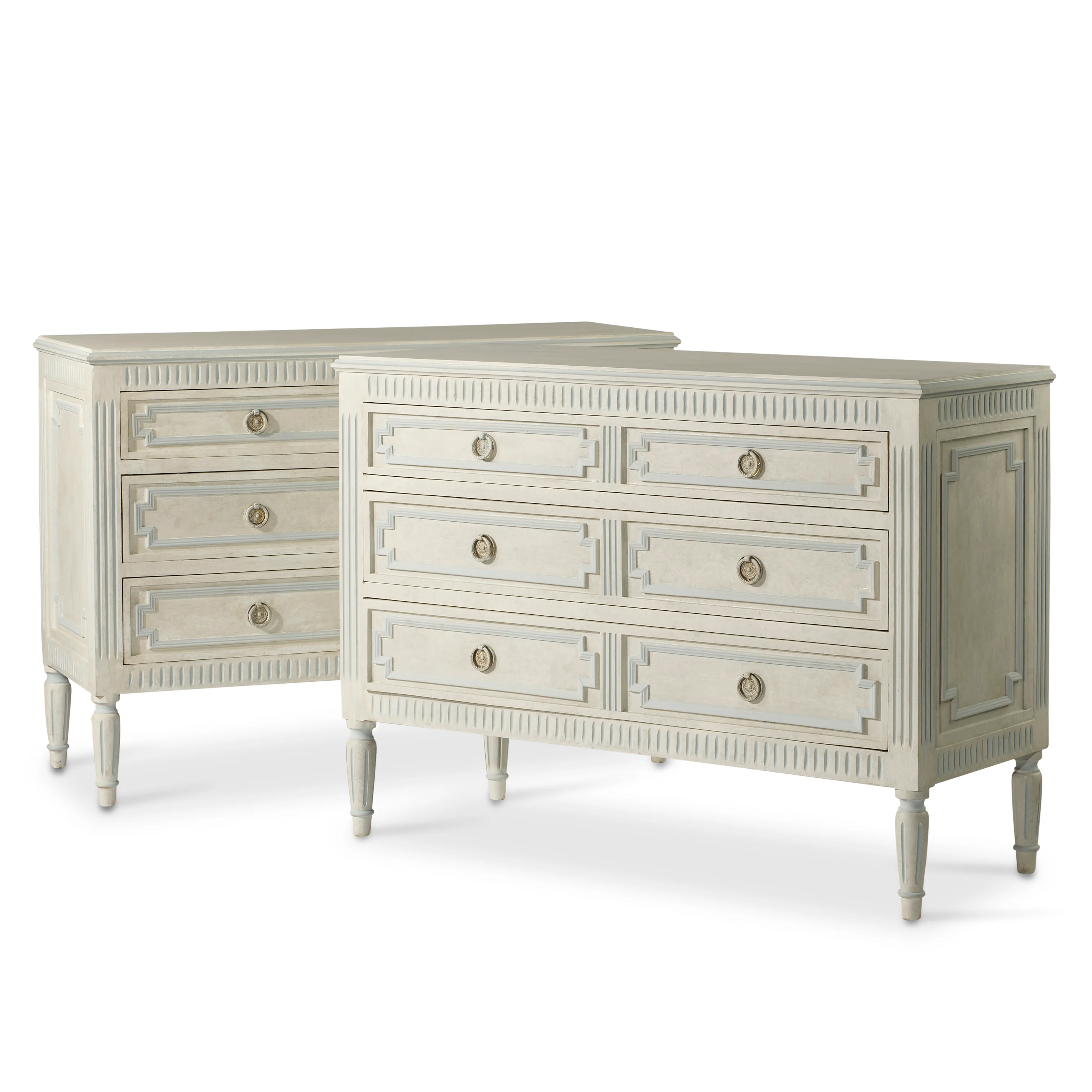 Scandinavian Chest with Rounded Legs and Blue Trim - Image 4