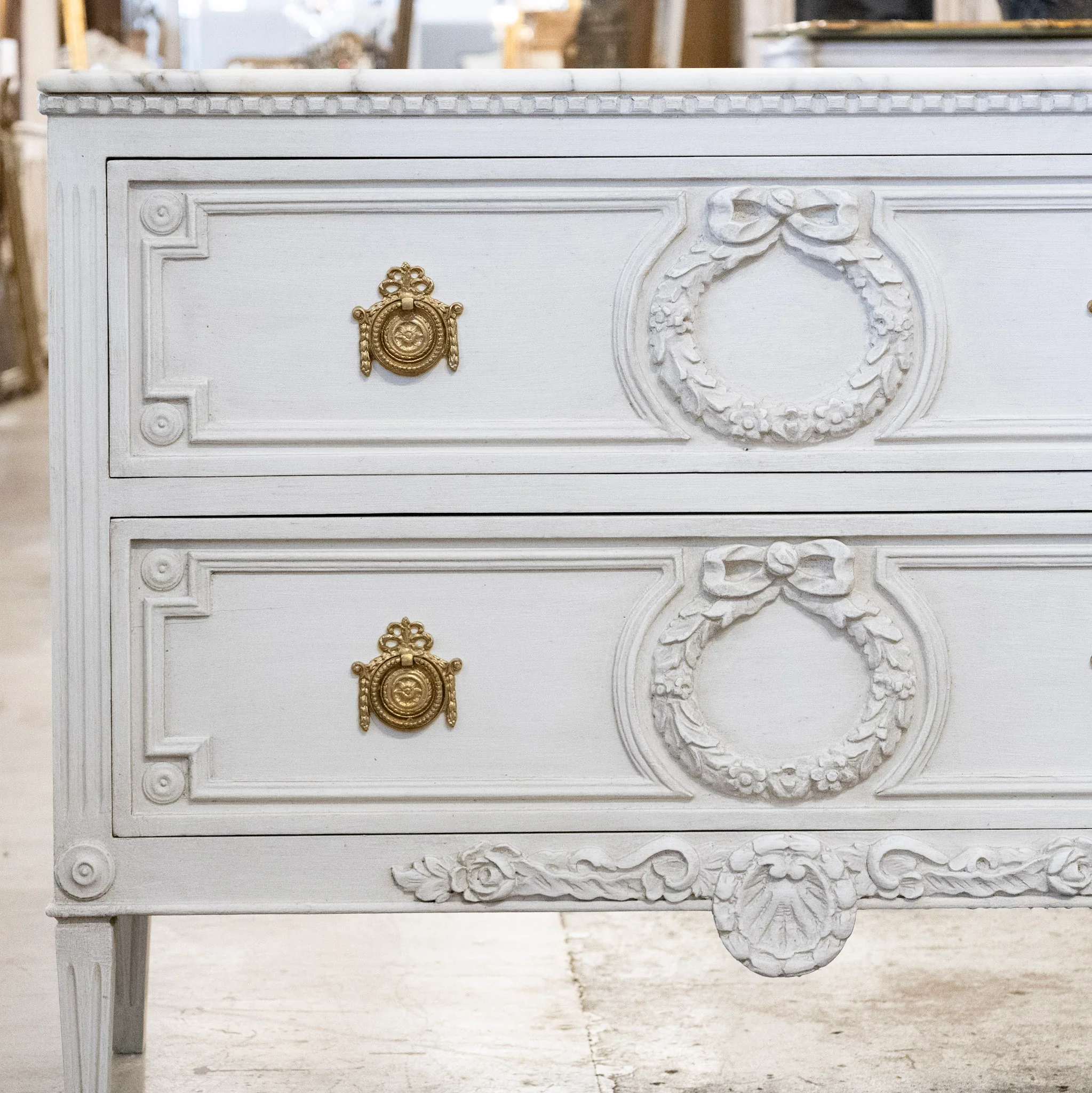 Swedish 2-Drawer Chest – Carved Wreath & Shell Trim in Dove White with White Marble Top - Image 4