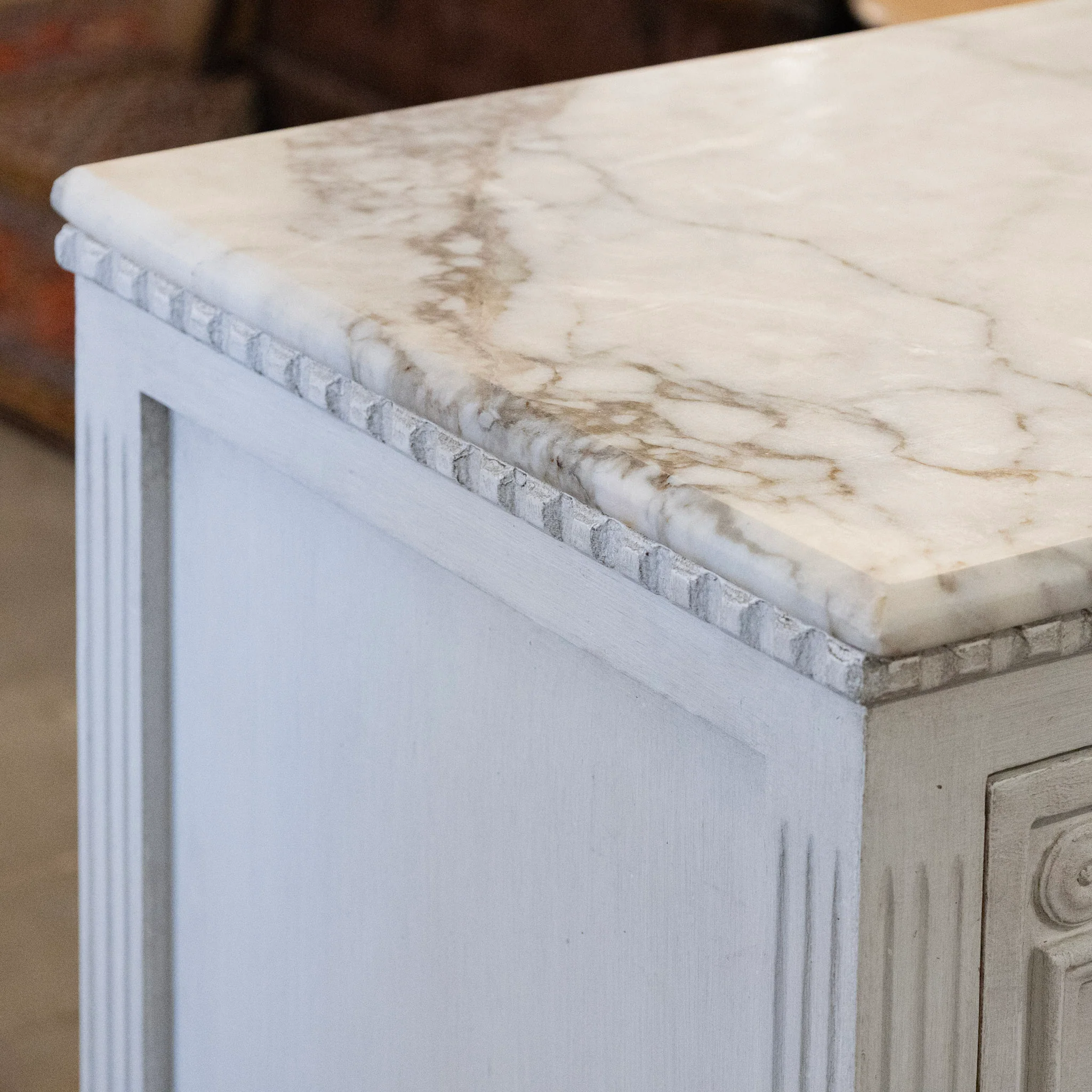 Swedish 2-Drawer Chest – Carved Wreath & Shell Trim in Dove White with White Marble Top - Image 8