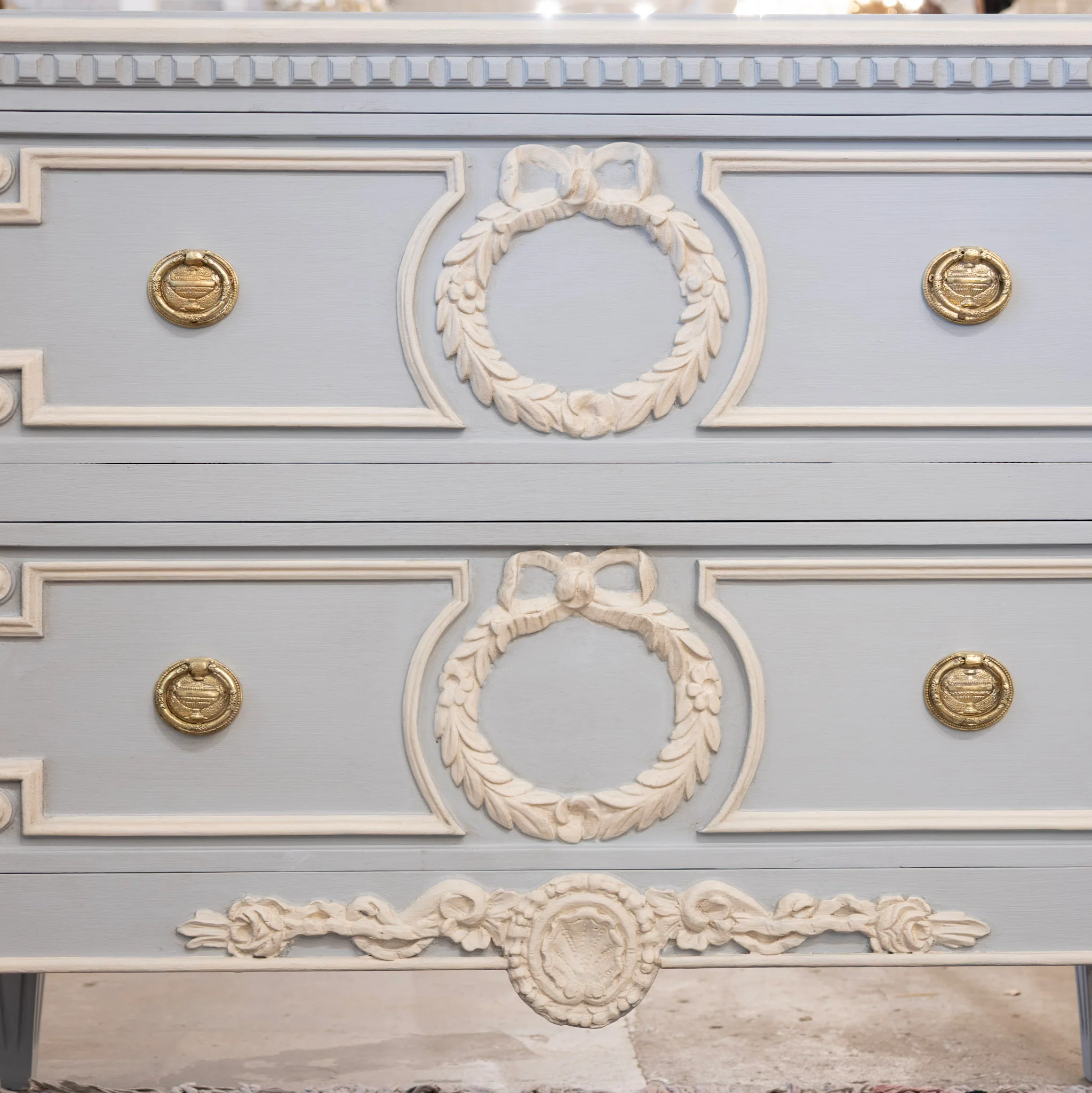Swedish 2-Drawer Chest – White Trim with Wreath & Shell Carvings in Blue - Image 4