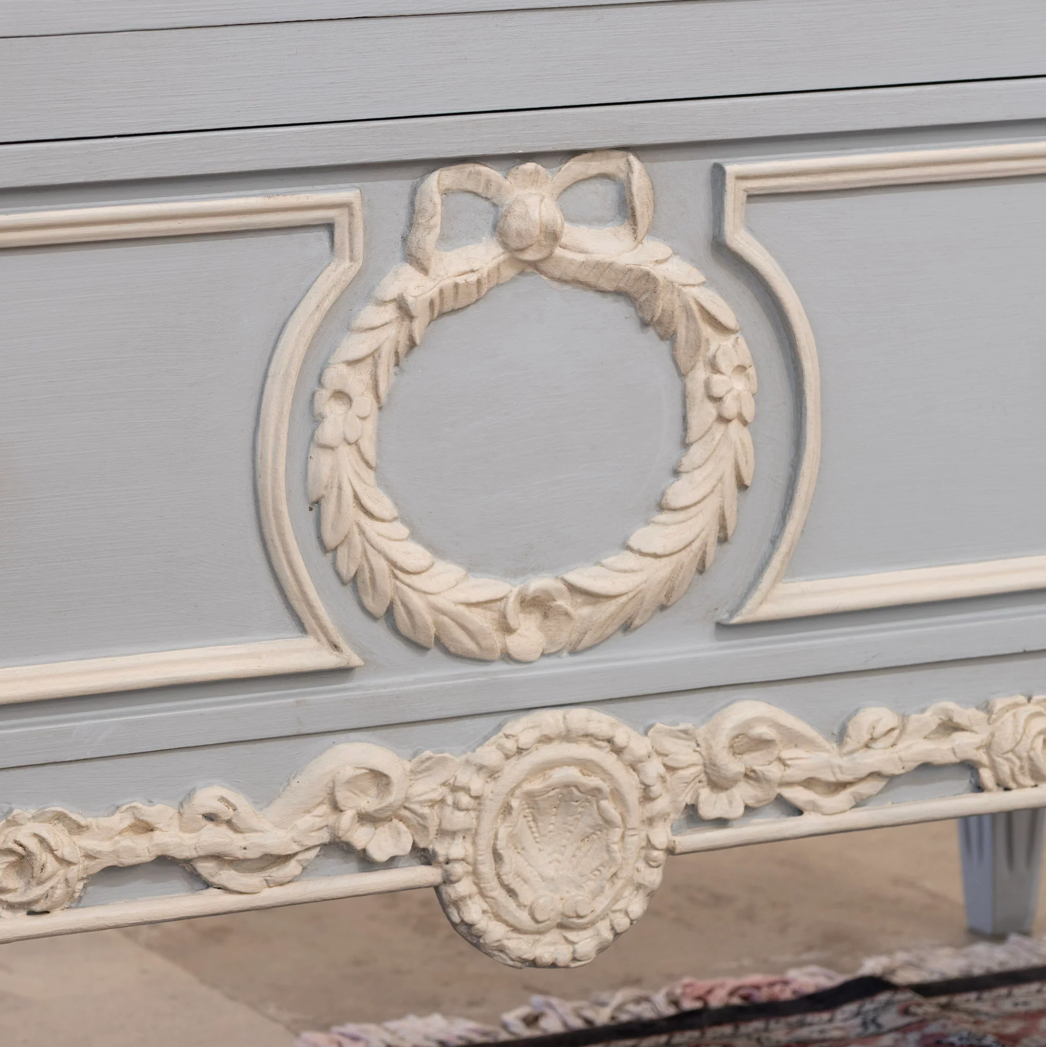 Swedish 2-Drawer Chest – White Trim with Wreath & Shell Carvings in Blue - Image 6
