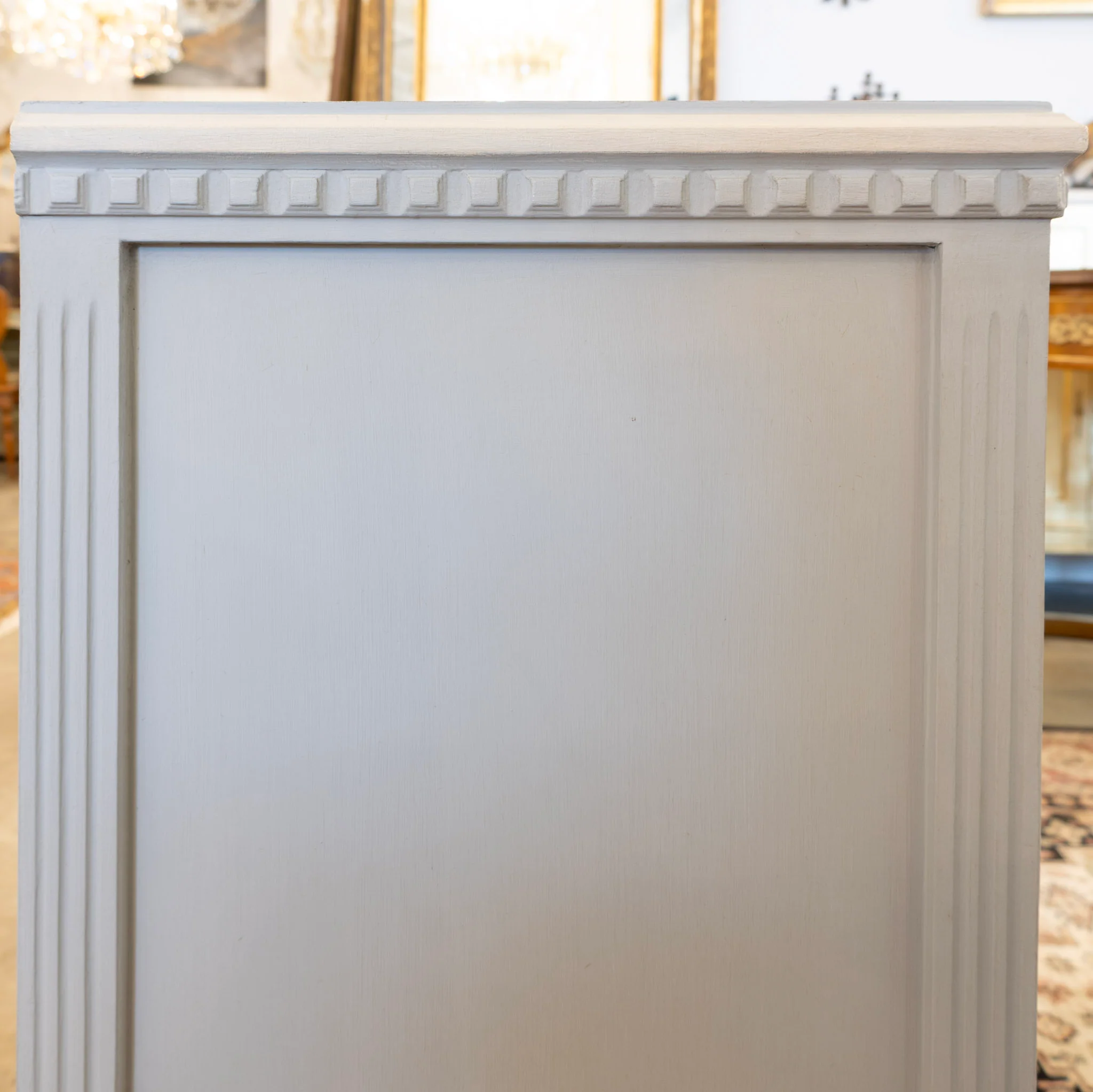 Swedish 2-Drawer Chest – White Trim with Wreath & Shell Carvings in Blue - Image 7