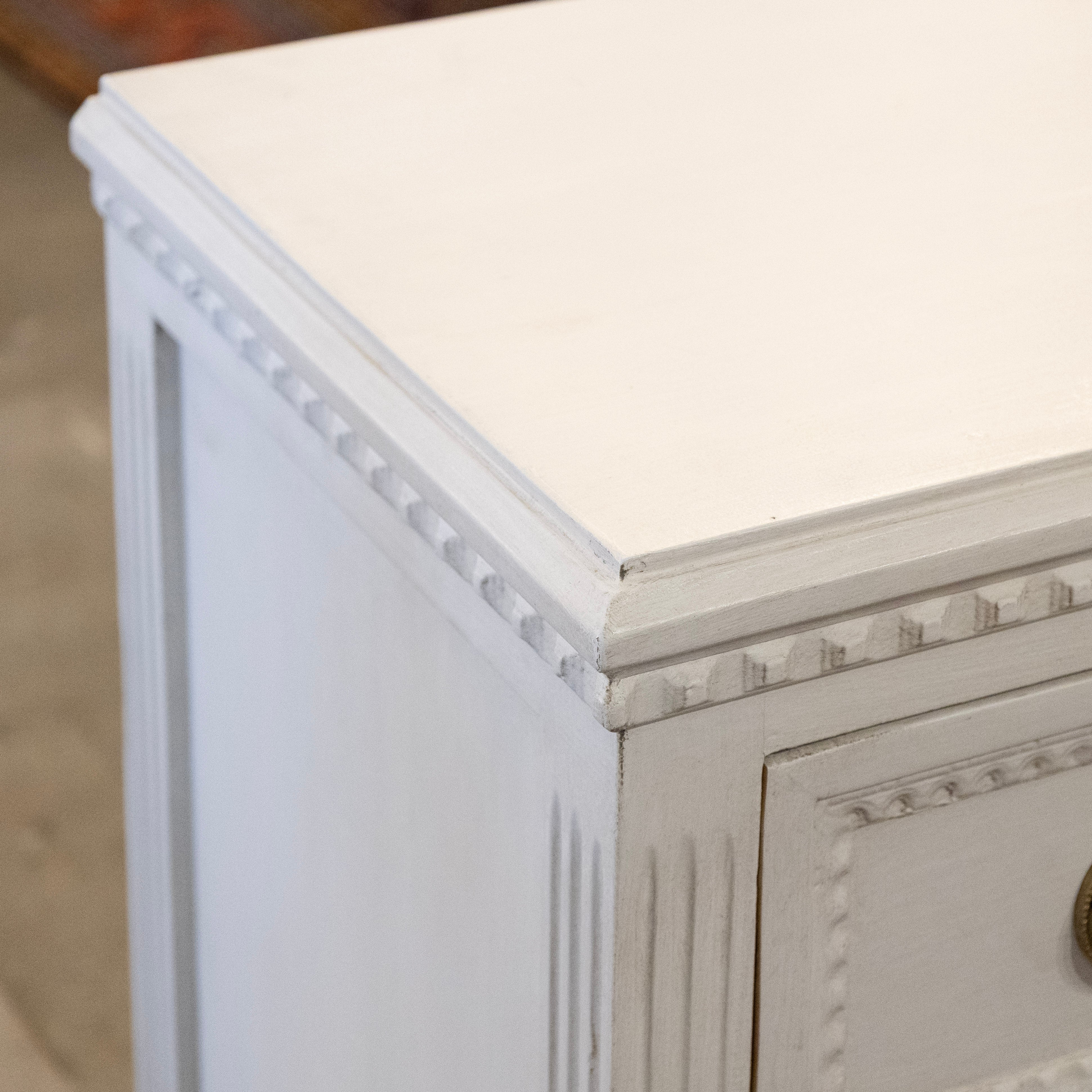Swedish 3-Drawer Chest – Beaded Trim & Brass Hardware in Dove White - Image 7