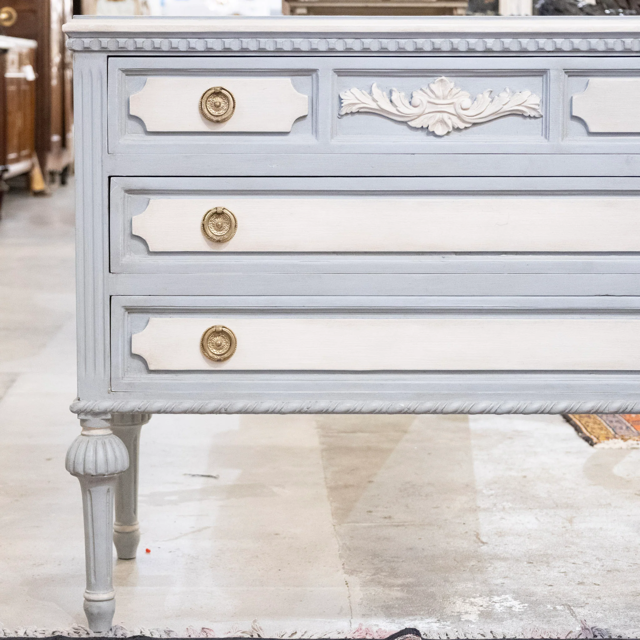 Swedish 3-Drawer Chest – Blue & White Finish with Floral Carving - Image 2