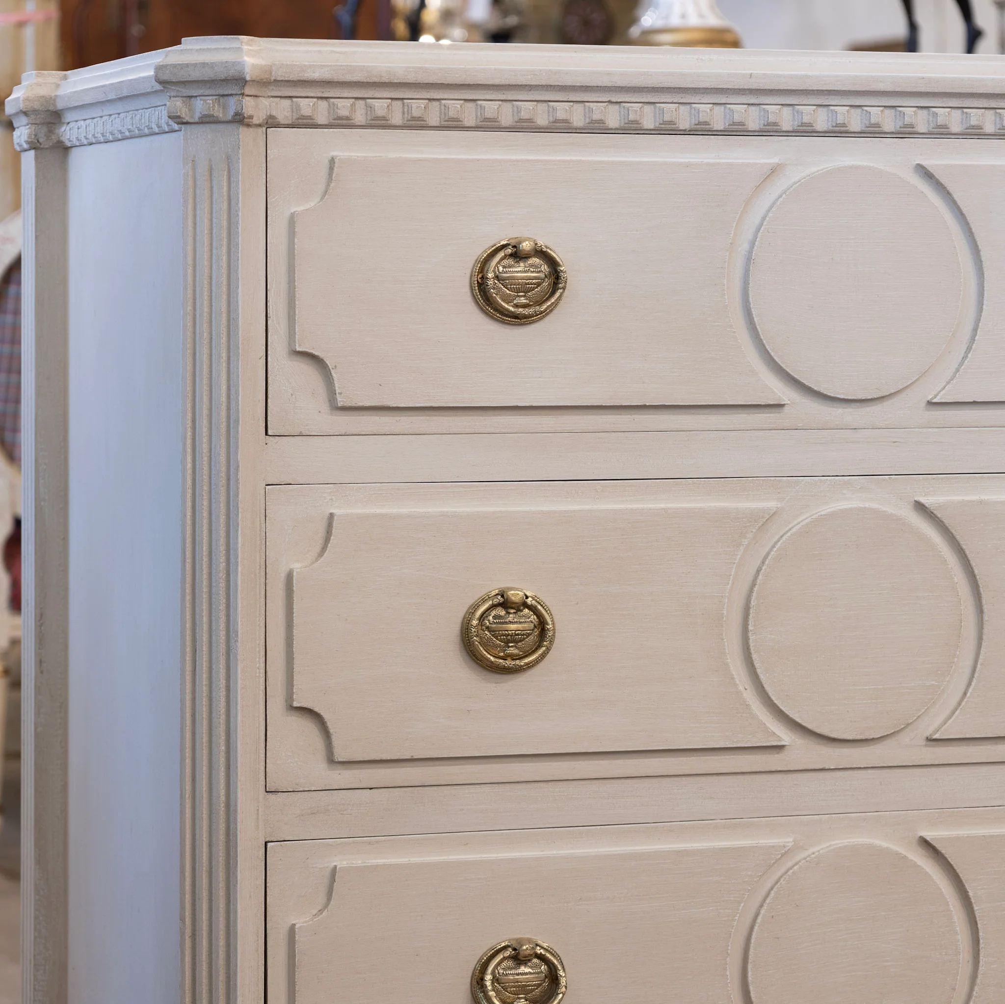 Swedish 3-Drawer Chest – Canted Corners & Circular Carved Detail in Antique White - Image 5