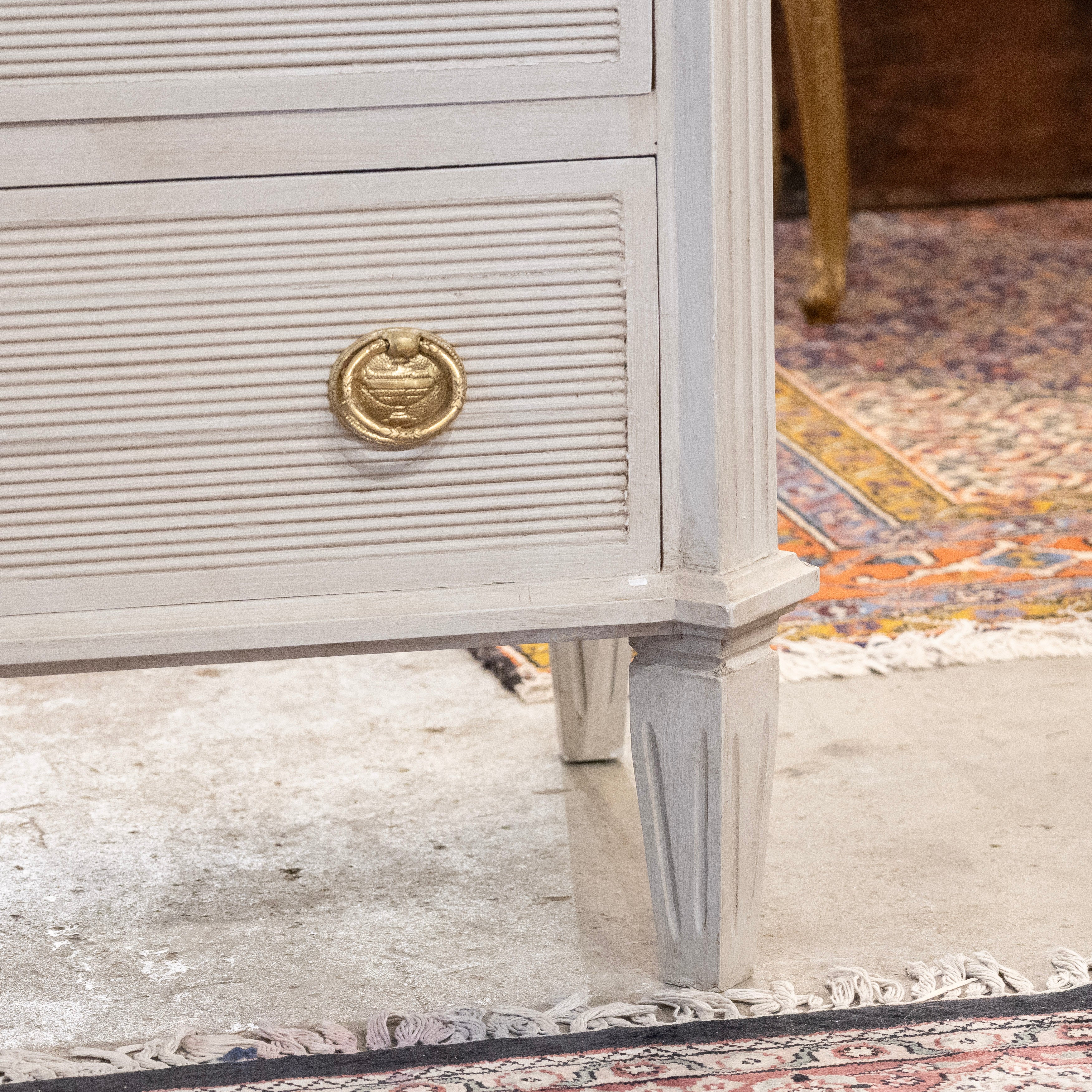 Swedish 3-Drawer Chest – Canted Corners & Reeded Drawers in French Grey - Image 10