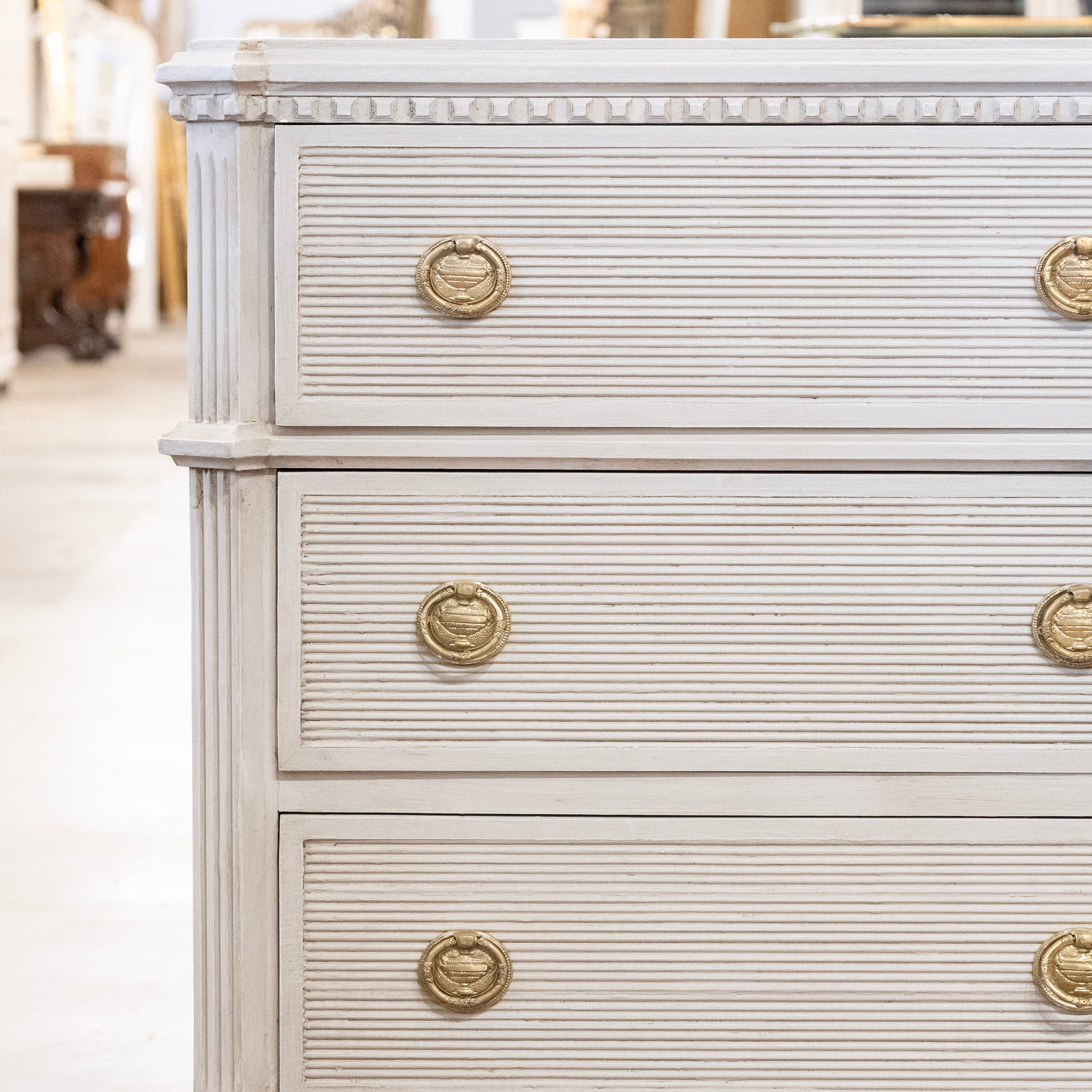 Swedish 3-Drawer Chest – Canted Corners & Reeded Drawers in French Grey - Image 4
