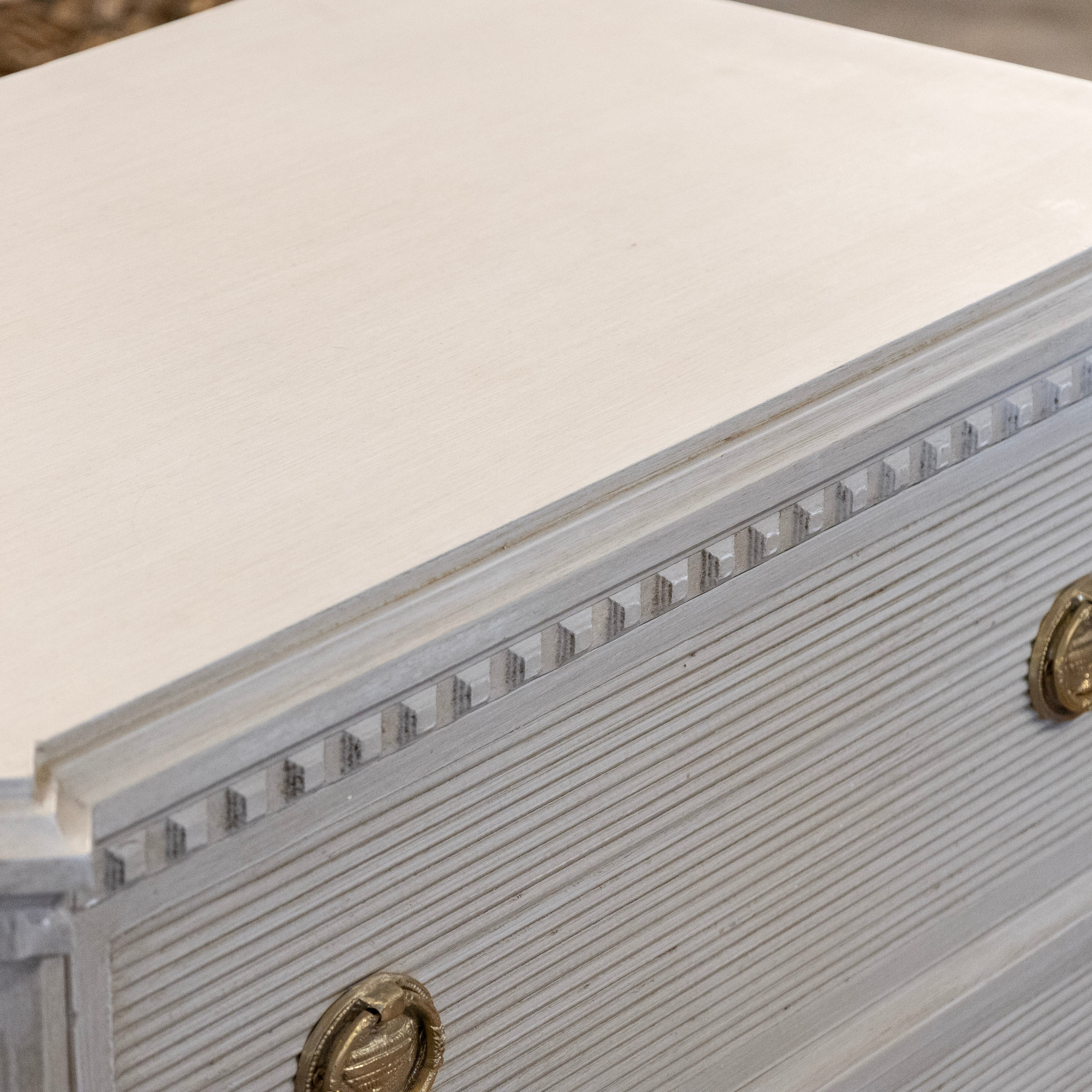 Swedish 3-Drawer Chest – Canted Corners & Reeded Drawers in French Grey - Image 5
