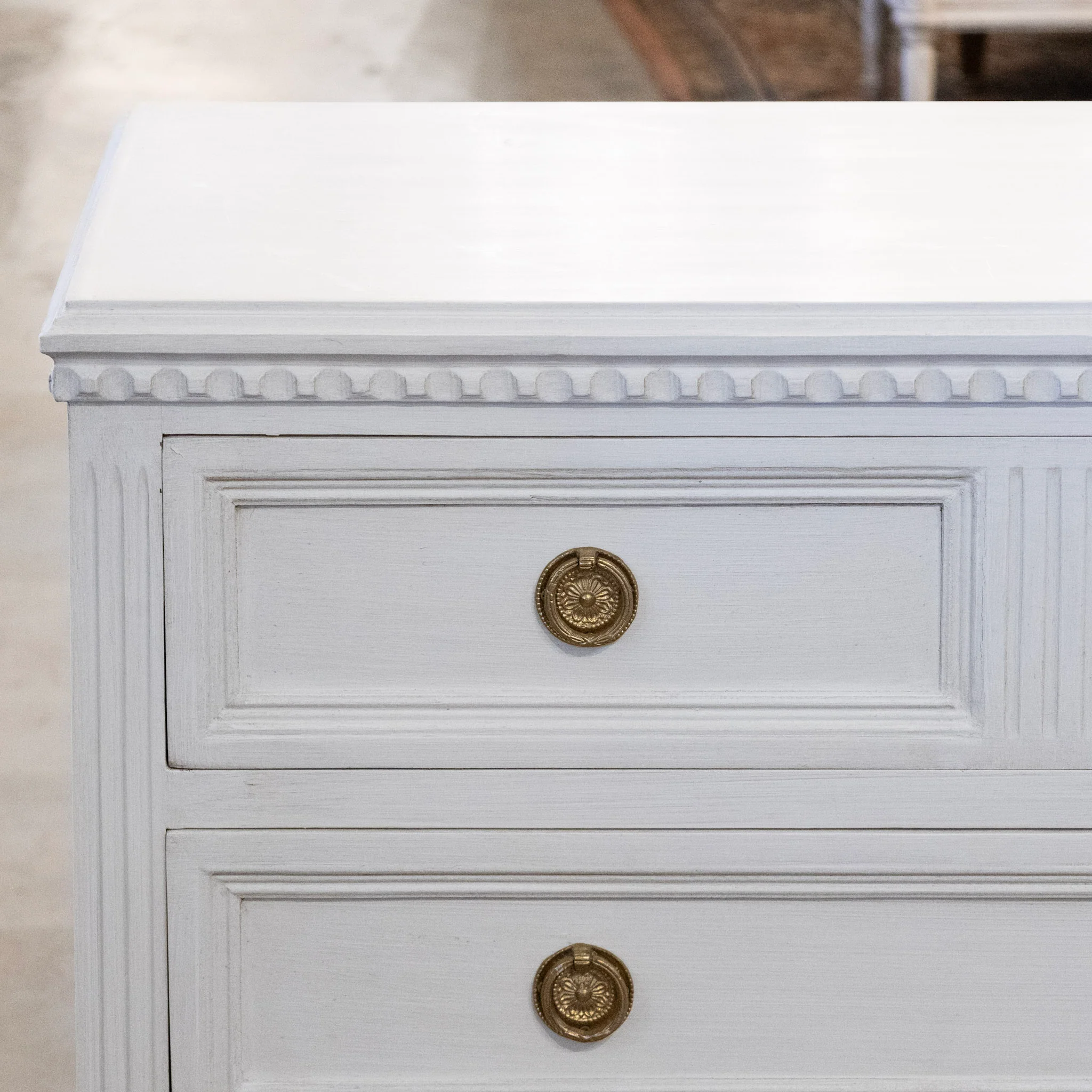 Swedish 3-Drawer Chest – Fluted Drawer Trim & Brass Pulls in Dove White - Image 5