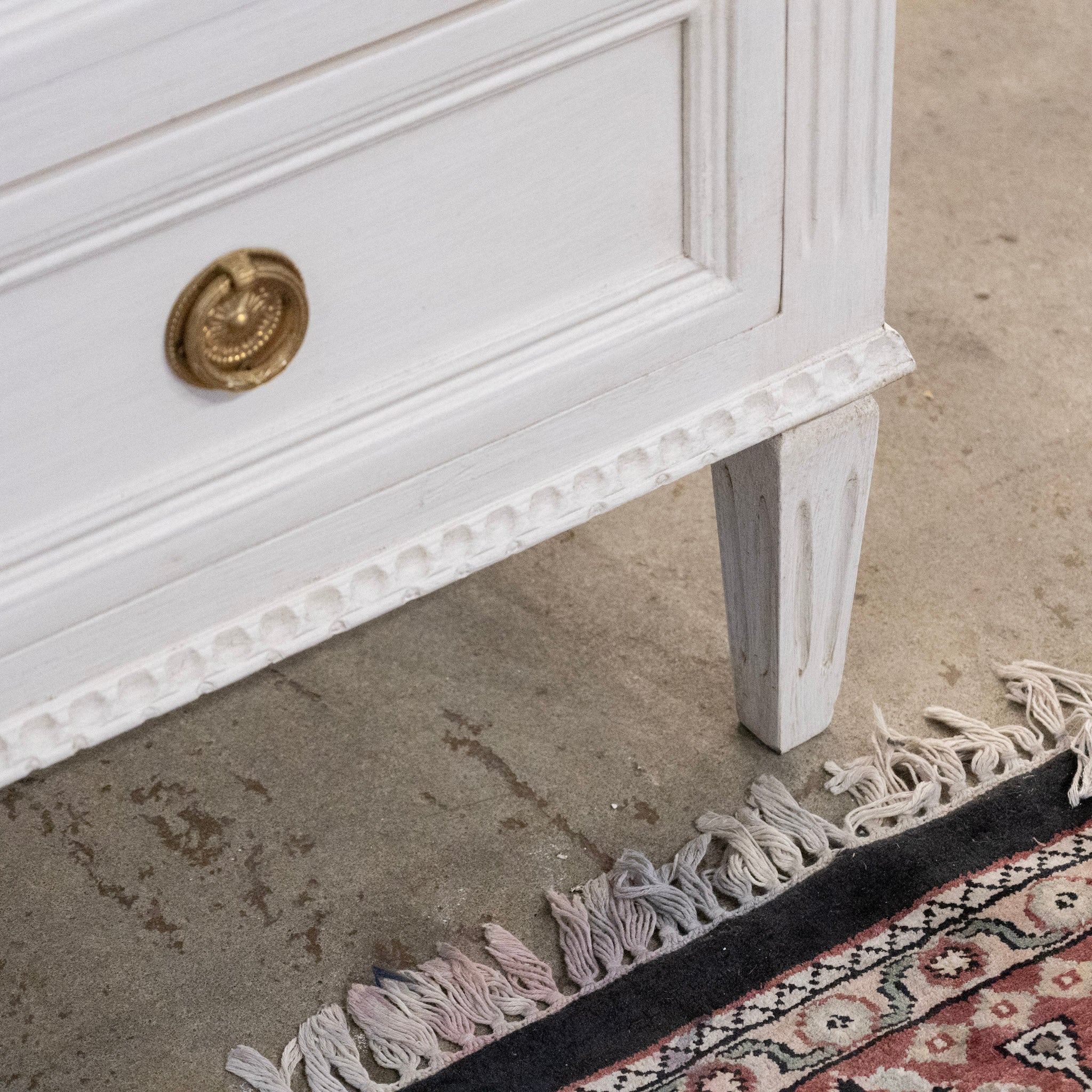 Swedish 3-Drawer Chest – Fluted Drawer Trim & Brass Pulls in Dove White - Image 6