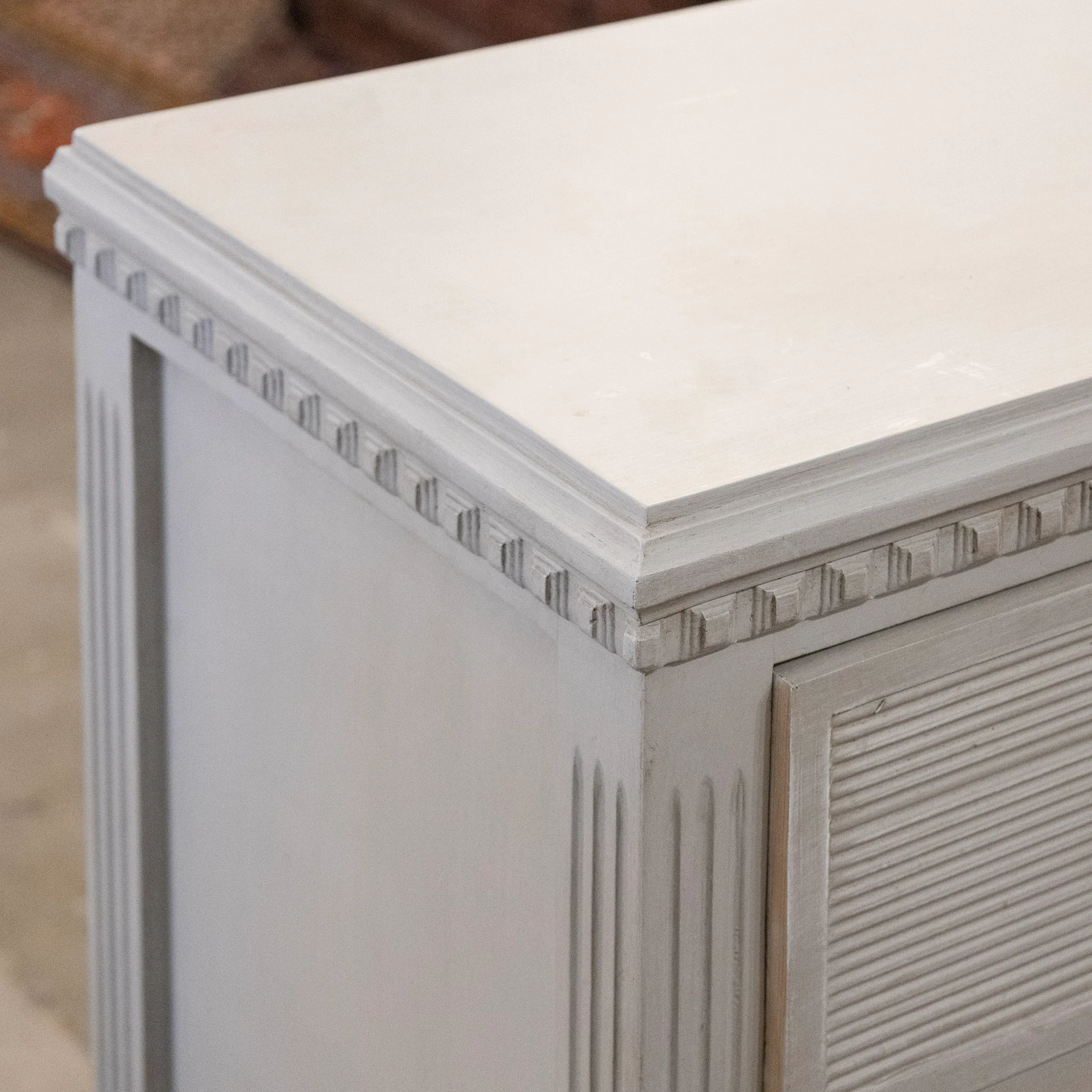 Swedish 3-Drawer Chest – Fluted & Reeded Drawers in French Grey - Image 8