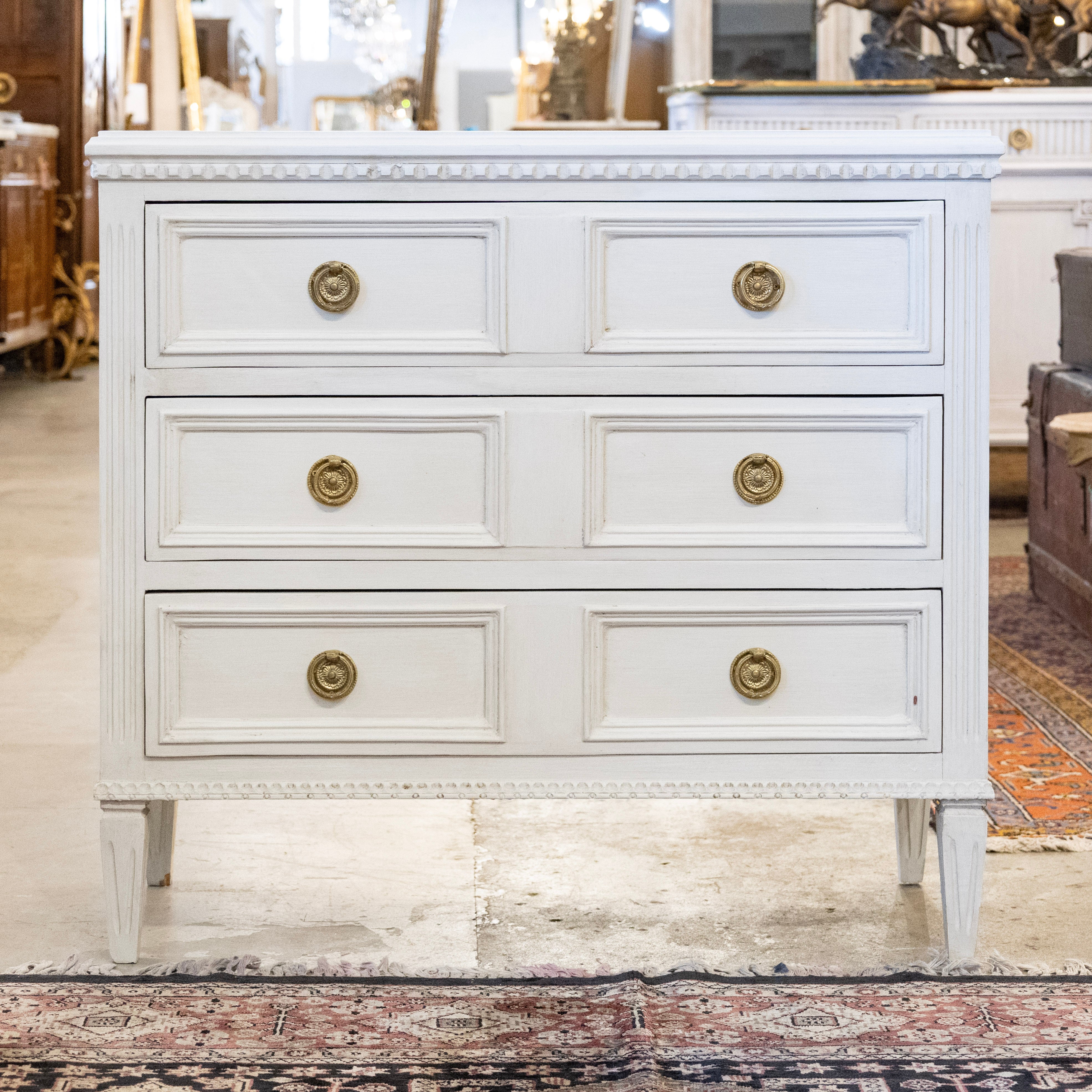 Swedish 3-Drawer Chest – Raised Panel Drawers & Fluted Legs in Dove White