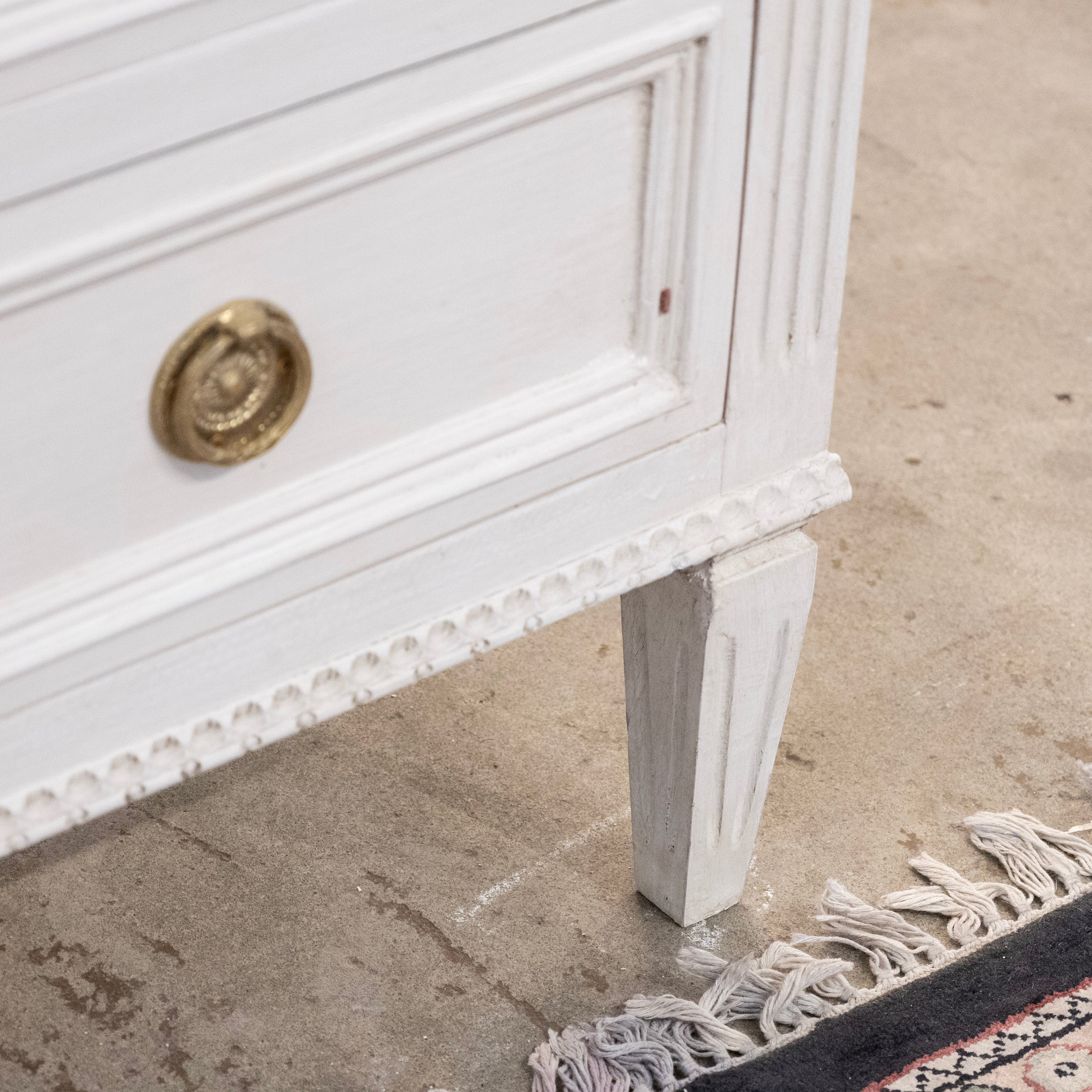 Swedish 3-Drawer Chest – Raised Panel Drawers & Fluted Legs in Dove White - Image 6