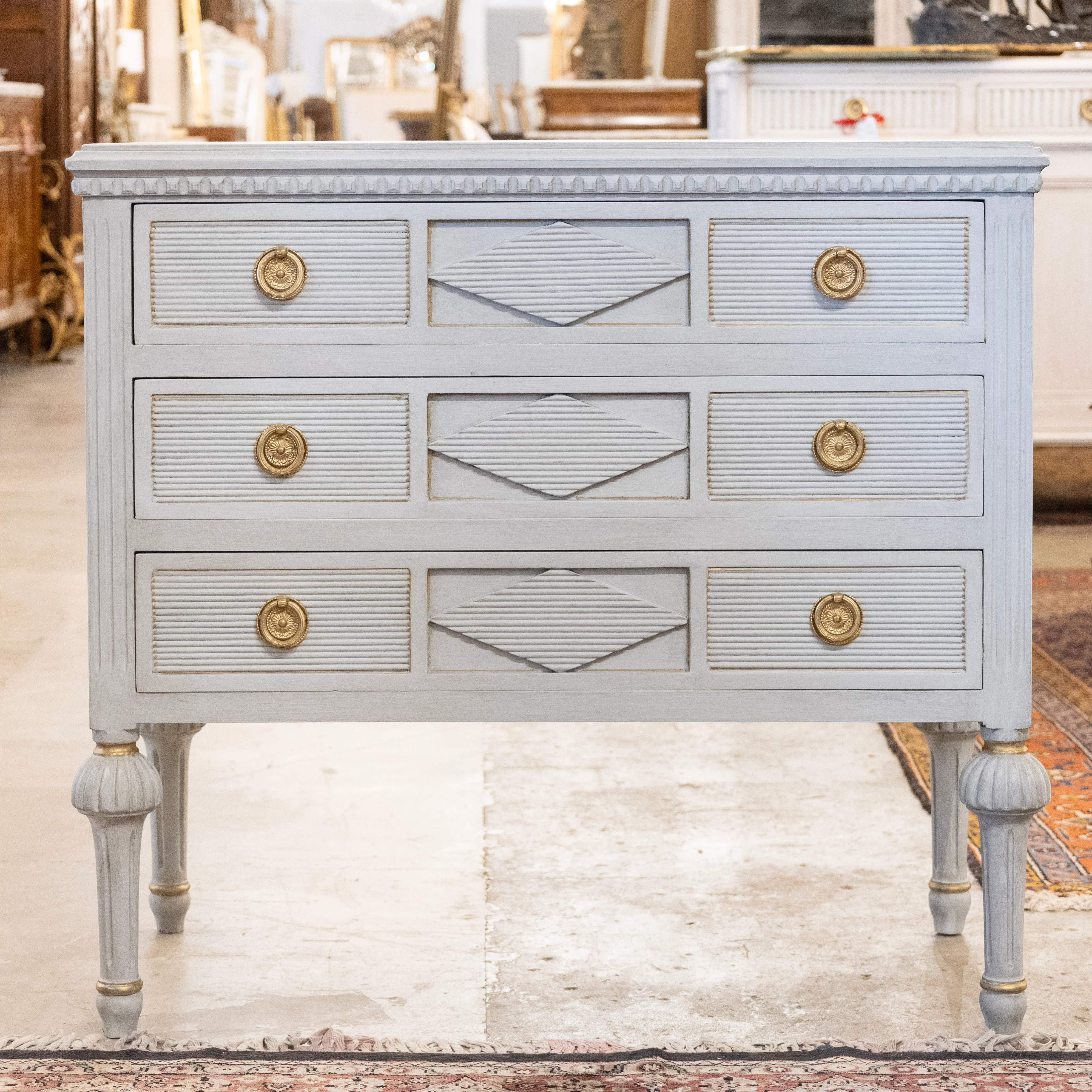 Swedish 3-Drawer Chest – Reeded & Diamond Carved Trim in French Grey