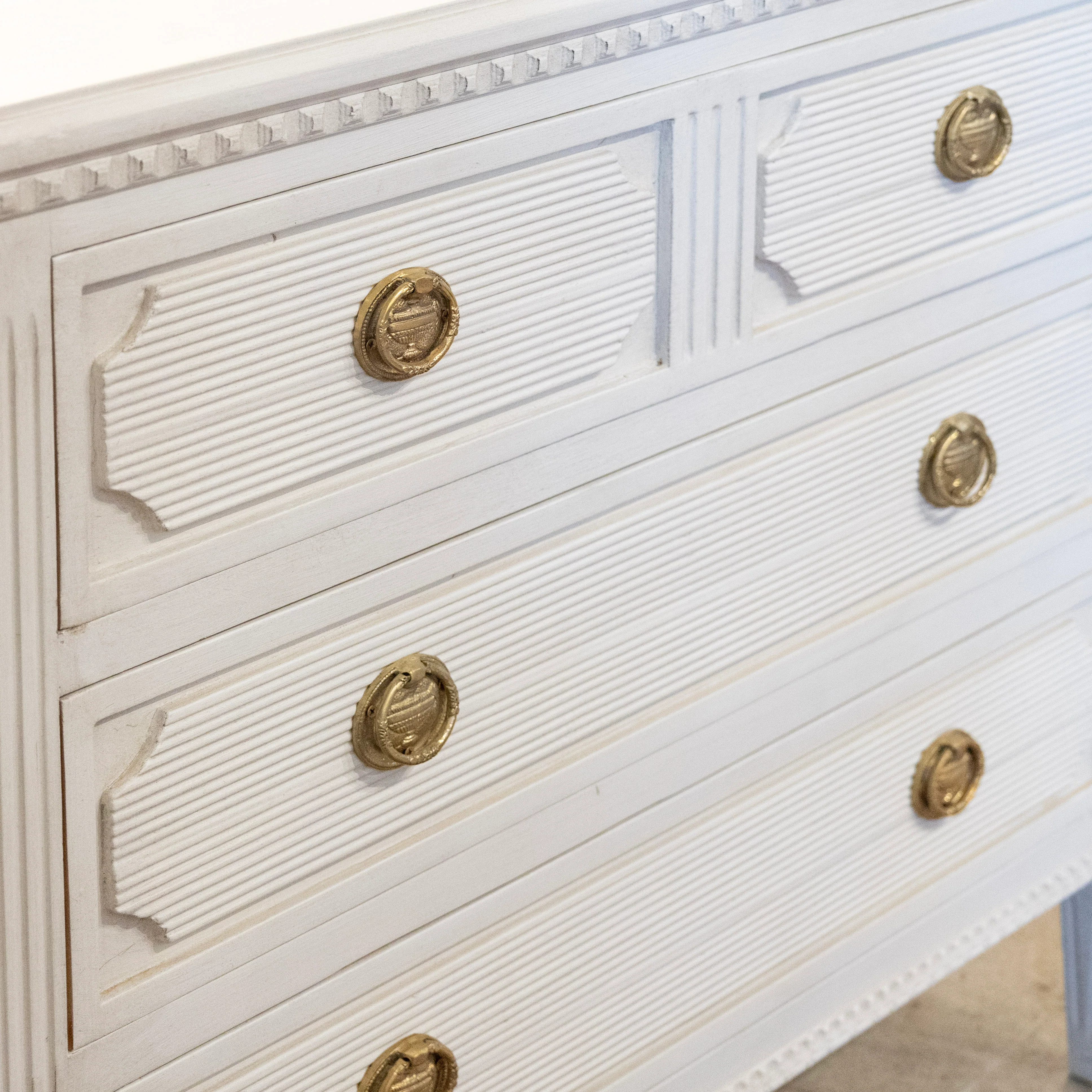 Swedish 3-Drawer Chest – Reeded & Fluted Trim in Dove White - Image 5