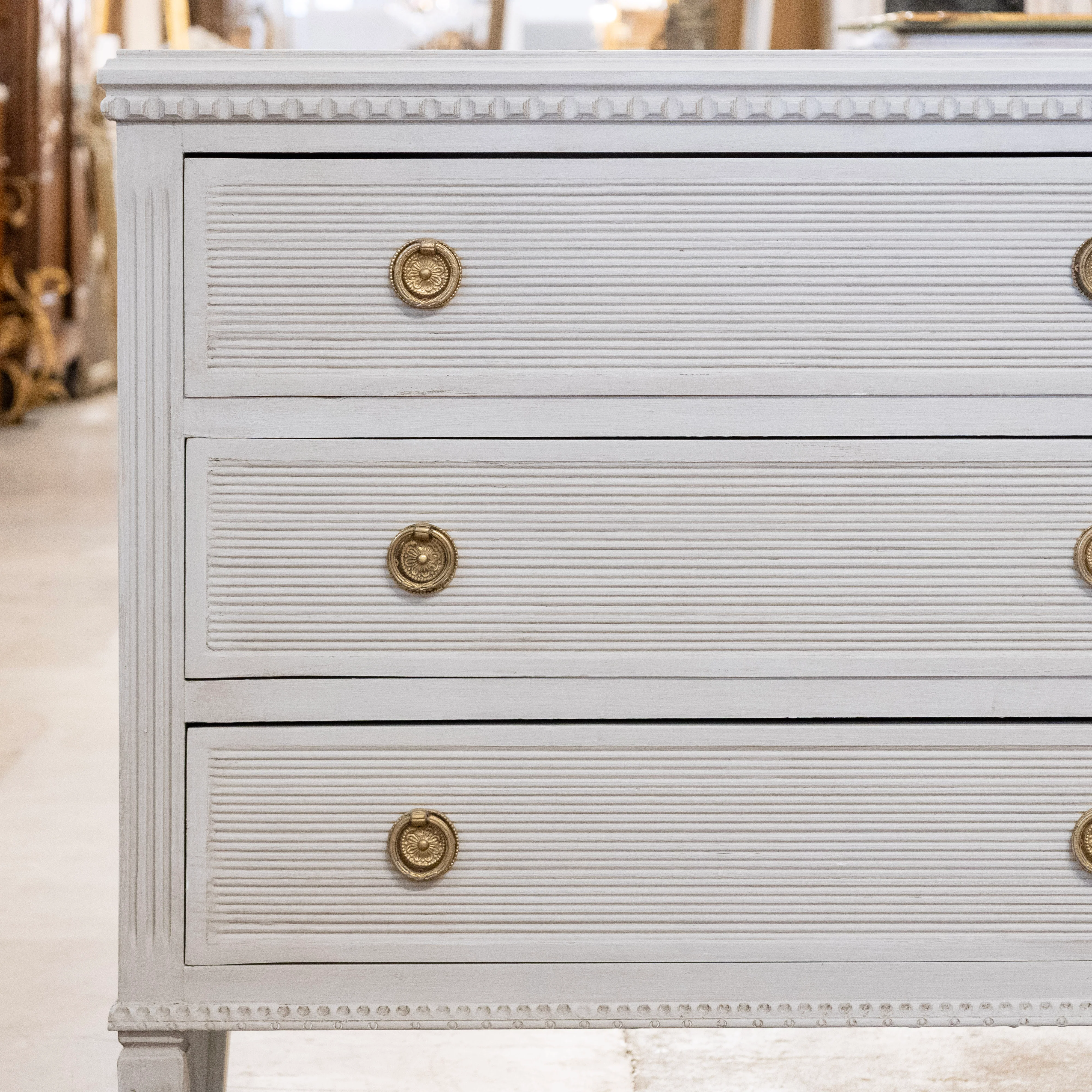 Swedish 3-Drawer Chest – Reeded & Fluted Trim in French Grey - Image 4