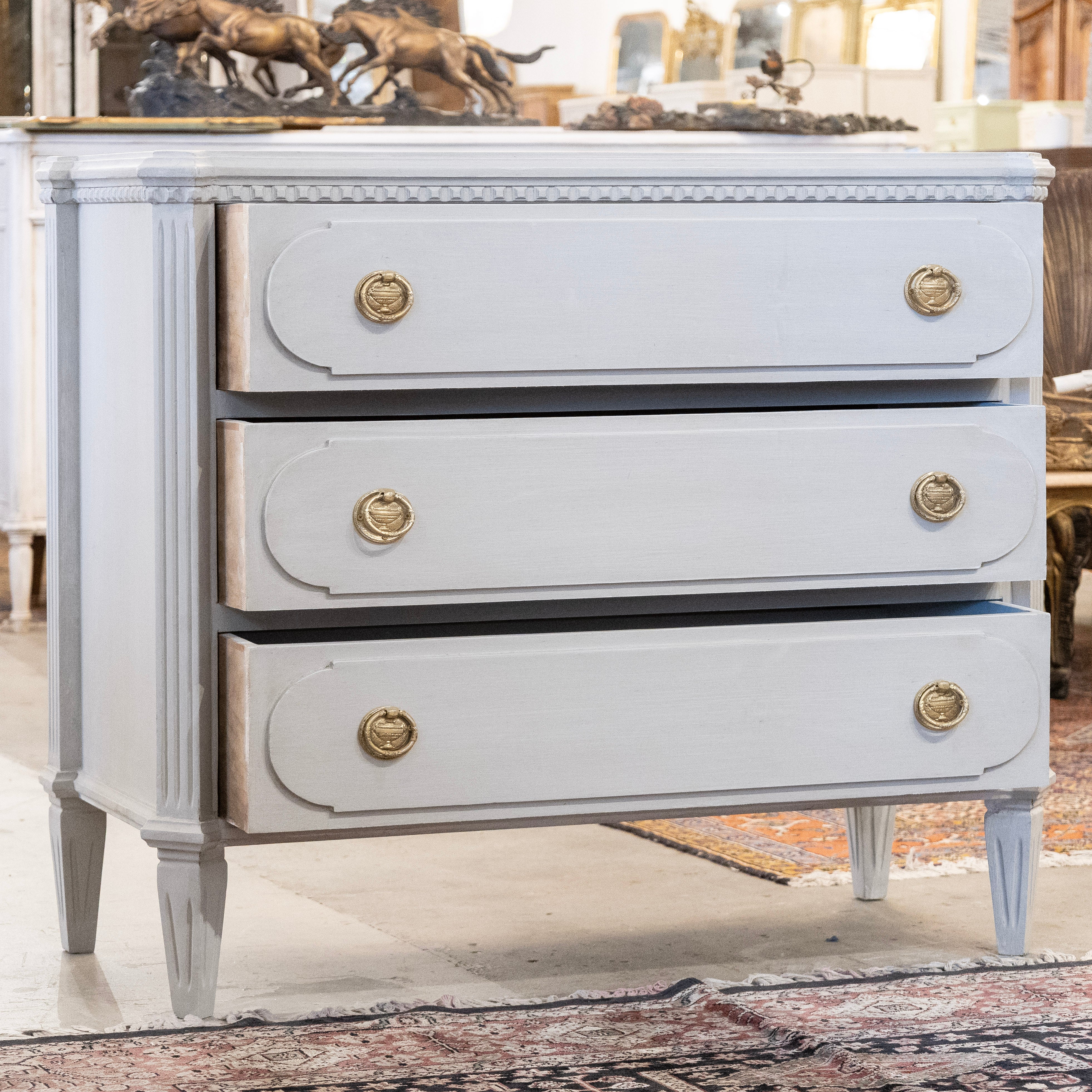 Swedish 3-Drawer Chest – Rounded Trim & Canted Corners in French Grey - Image 3