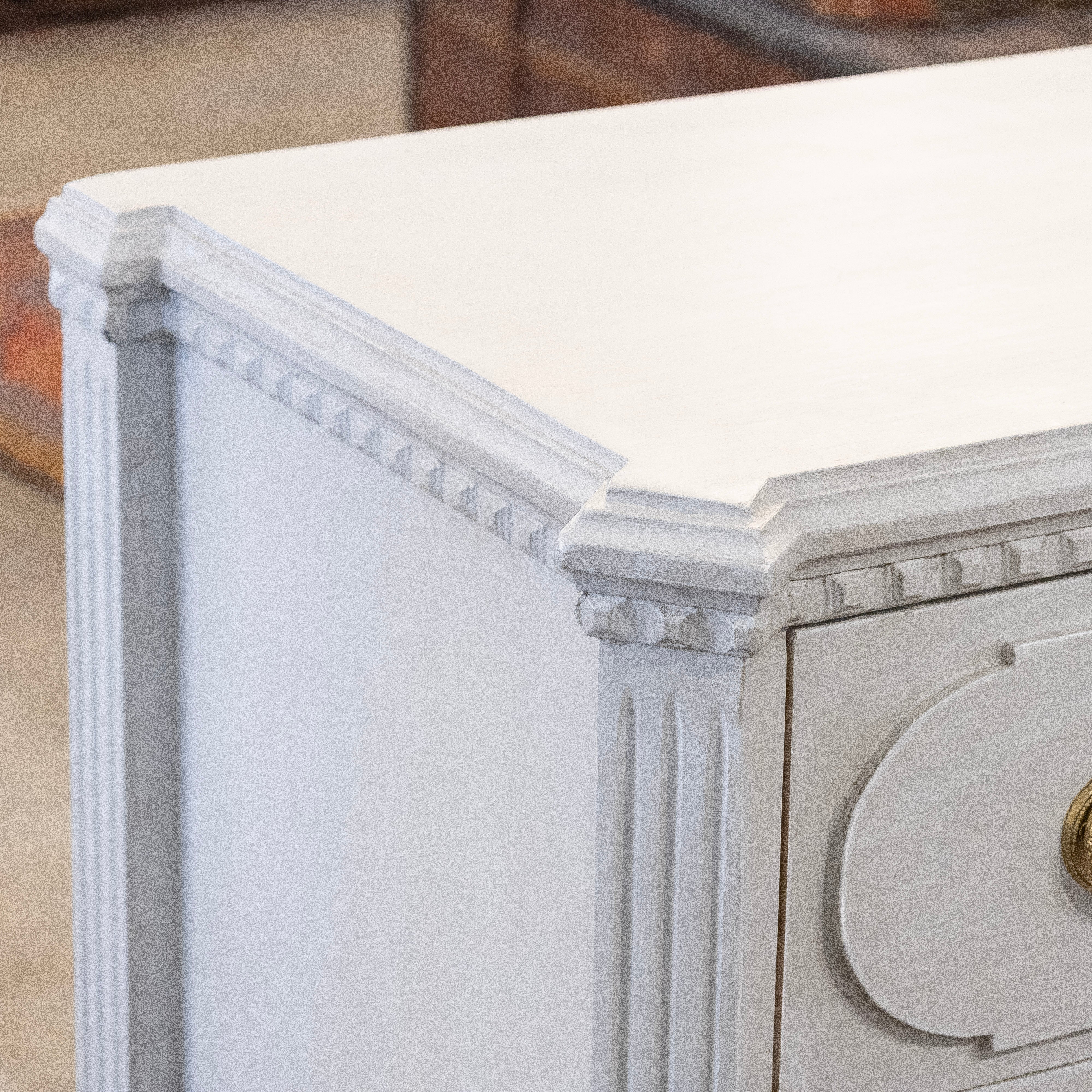 Swedish 3-Drawer Chest – Rounded Trim & Canted Corners in French Grey - Image 7