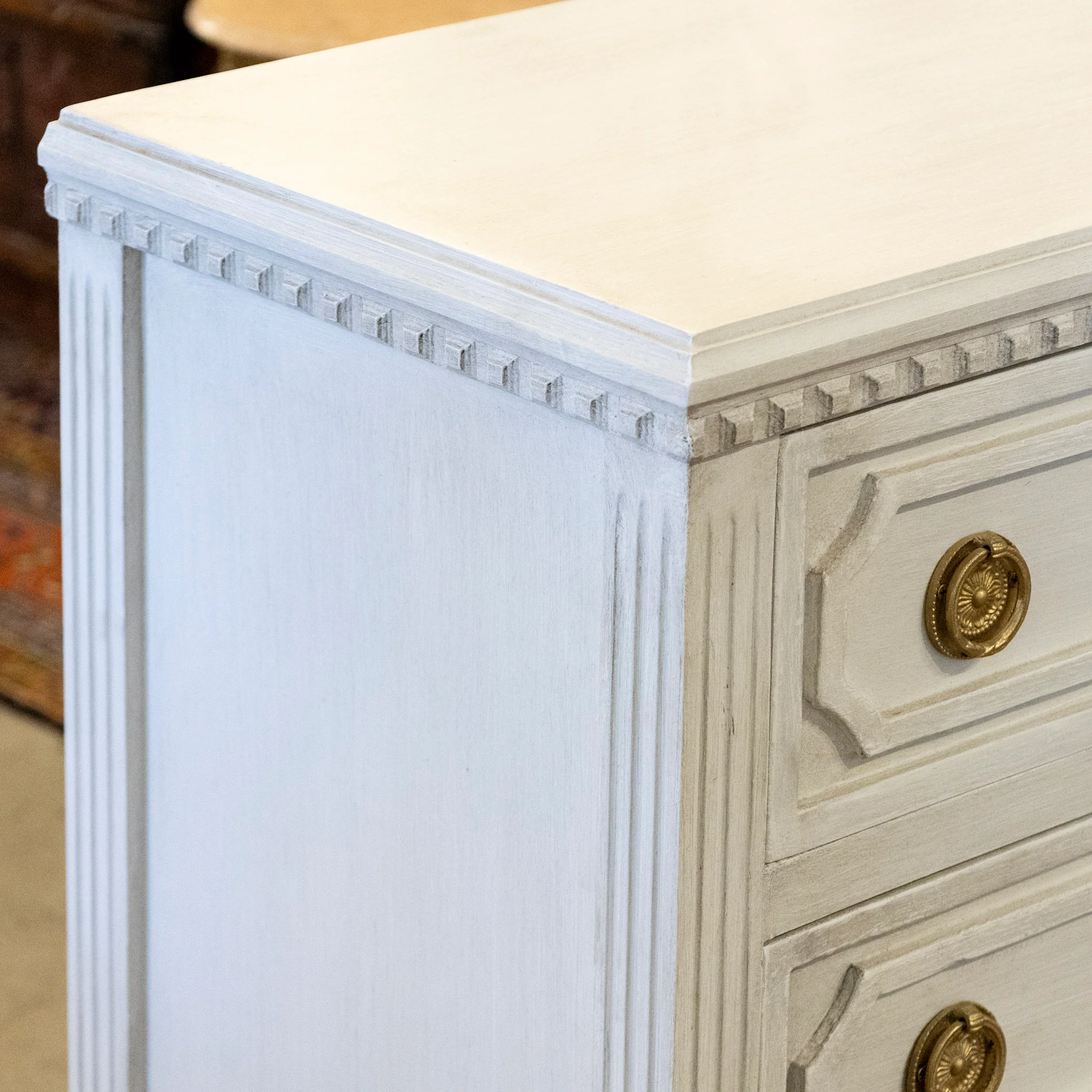 Swedish 3-Drawer Chest with Beveled Panels & Round Pulls in Antique White - Image 6