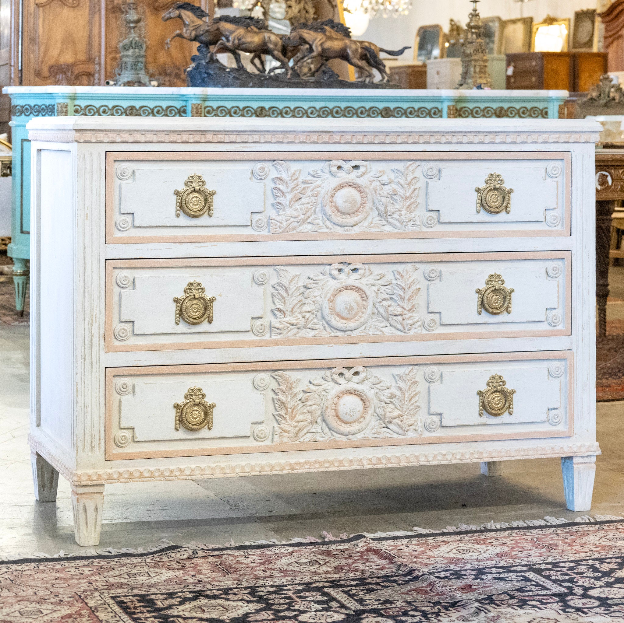 Swedish 3-Drawer Chest – Wreath Carvings in White and Pink Textured Finish - Image 2