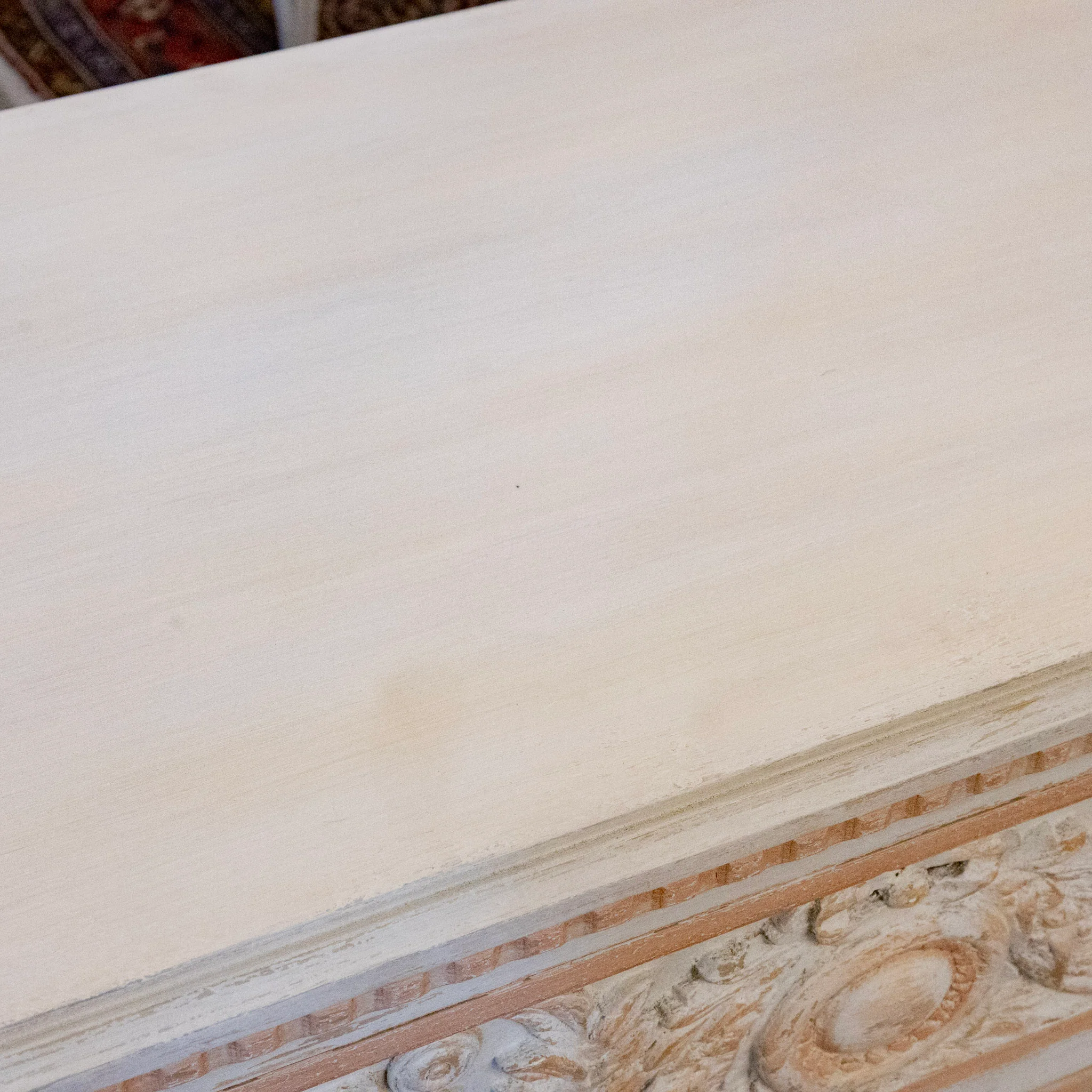Swedish 3-Drawer Chest – Wreath Carvings in White and Pink Textured Finish - Image 9