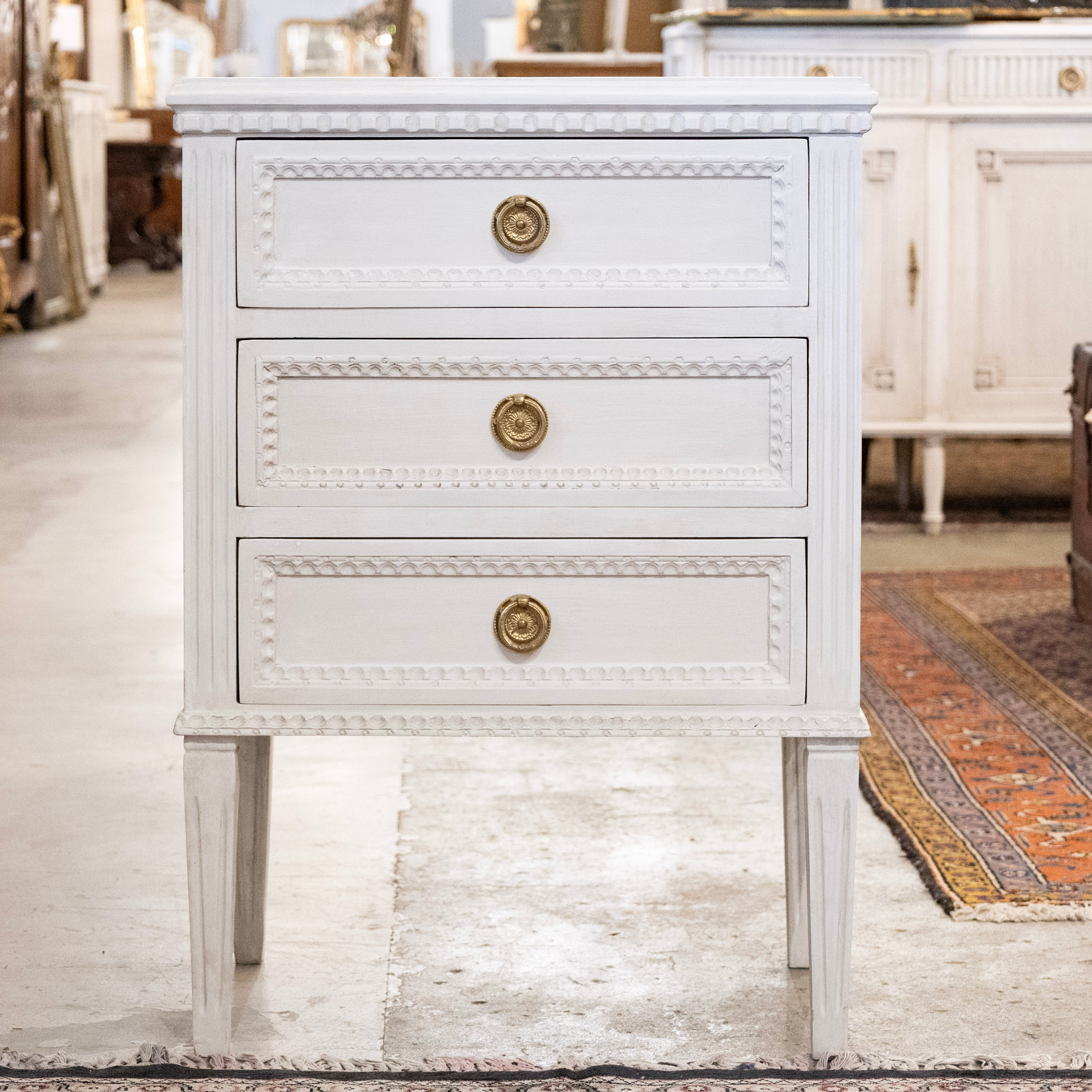 Swedish 3-Drawer Nightstand – Beaded & Fluted Trim in Dove White