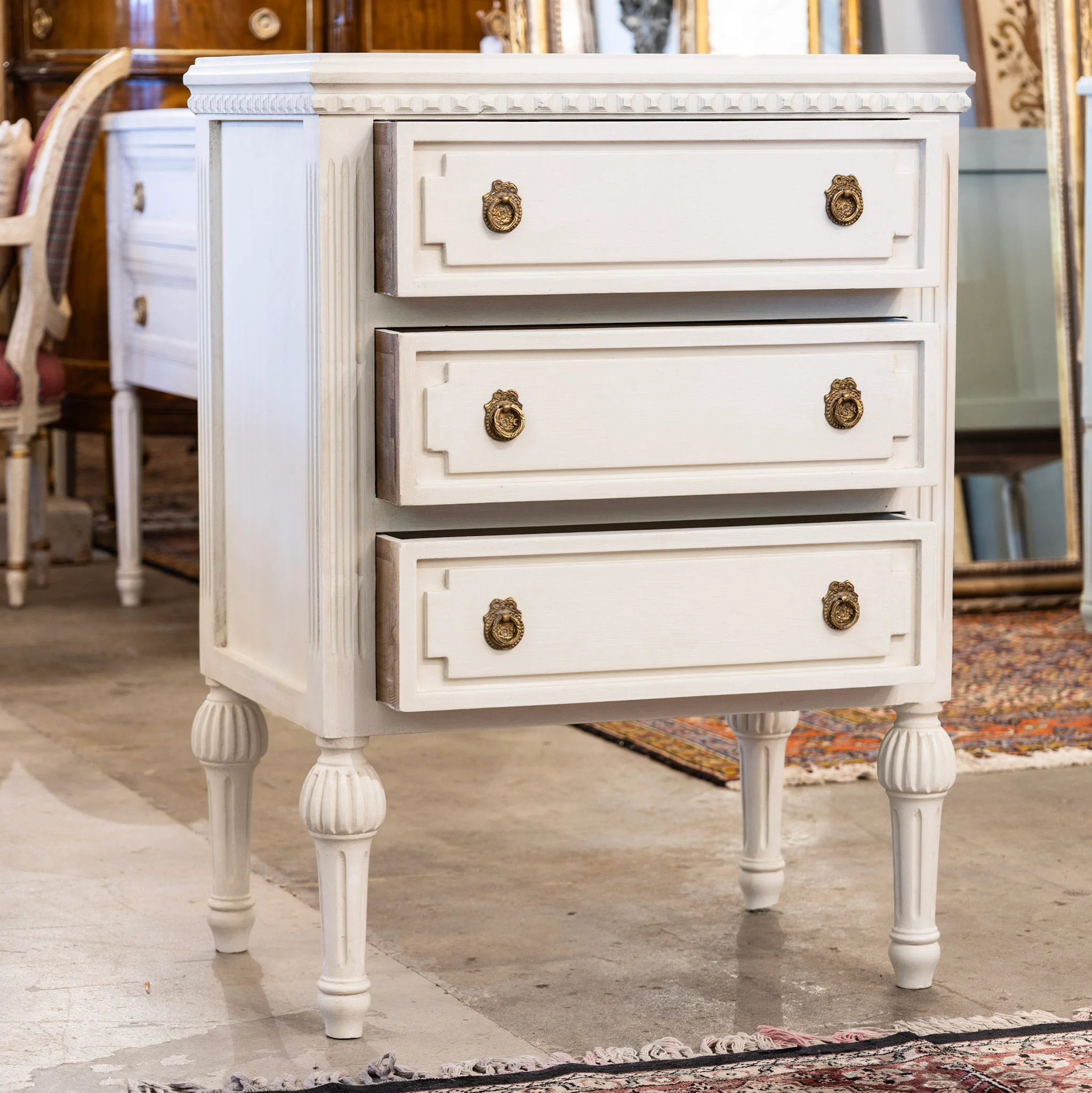 Swedish 3-Drawer Nightstand – Fluted Trim & Ballerina Legs in Dove White - Image 3