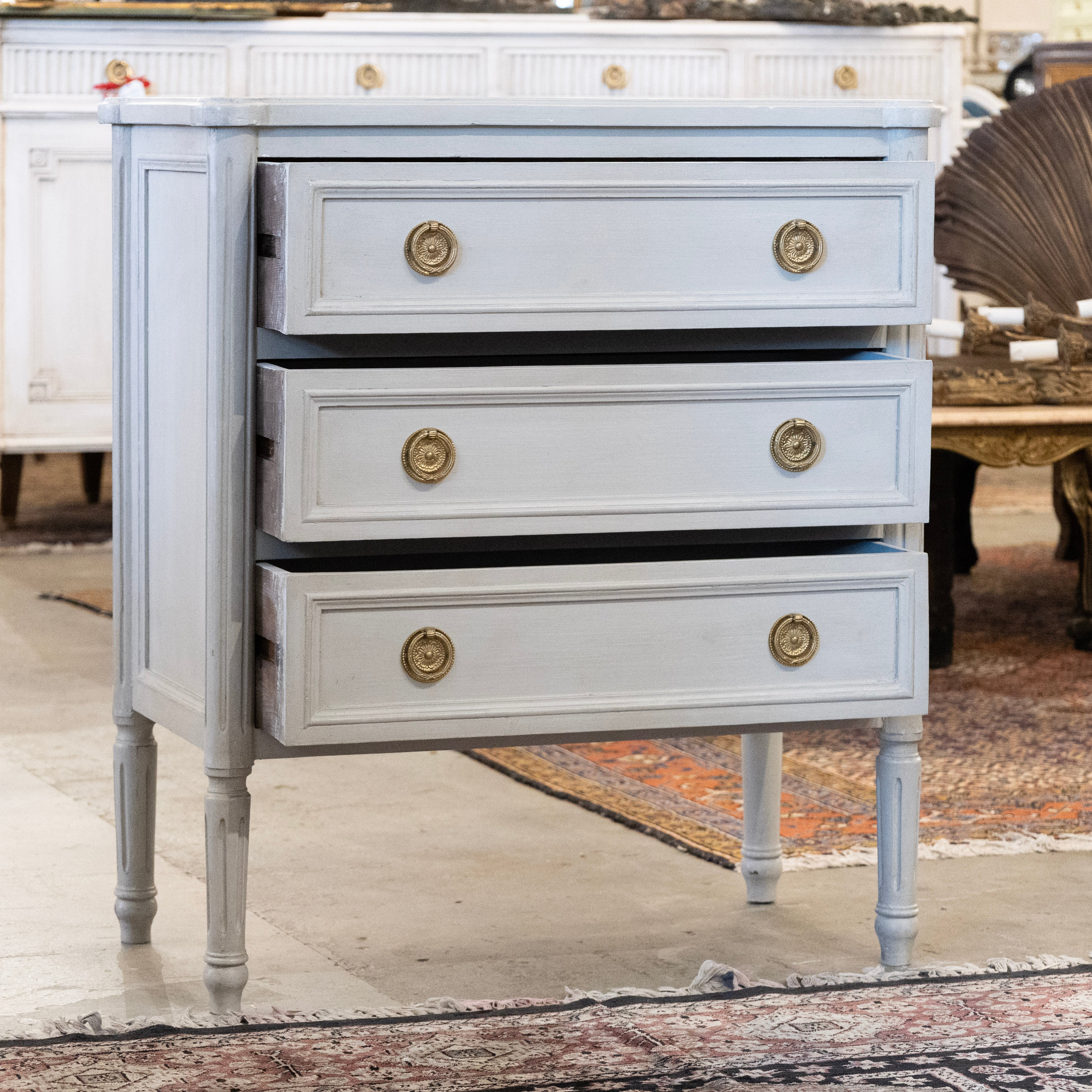 Swedish 3-Drawer Nightstand – Fluted Trim & Drawers in French Grey - Image 3