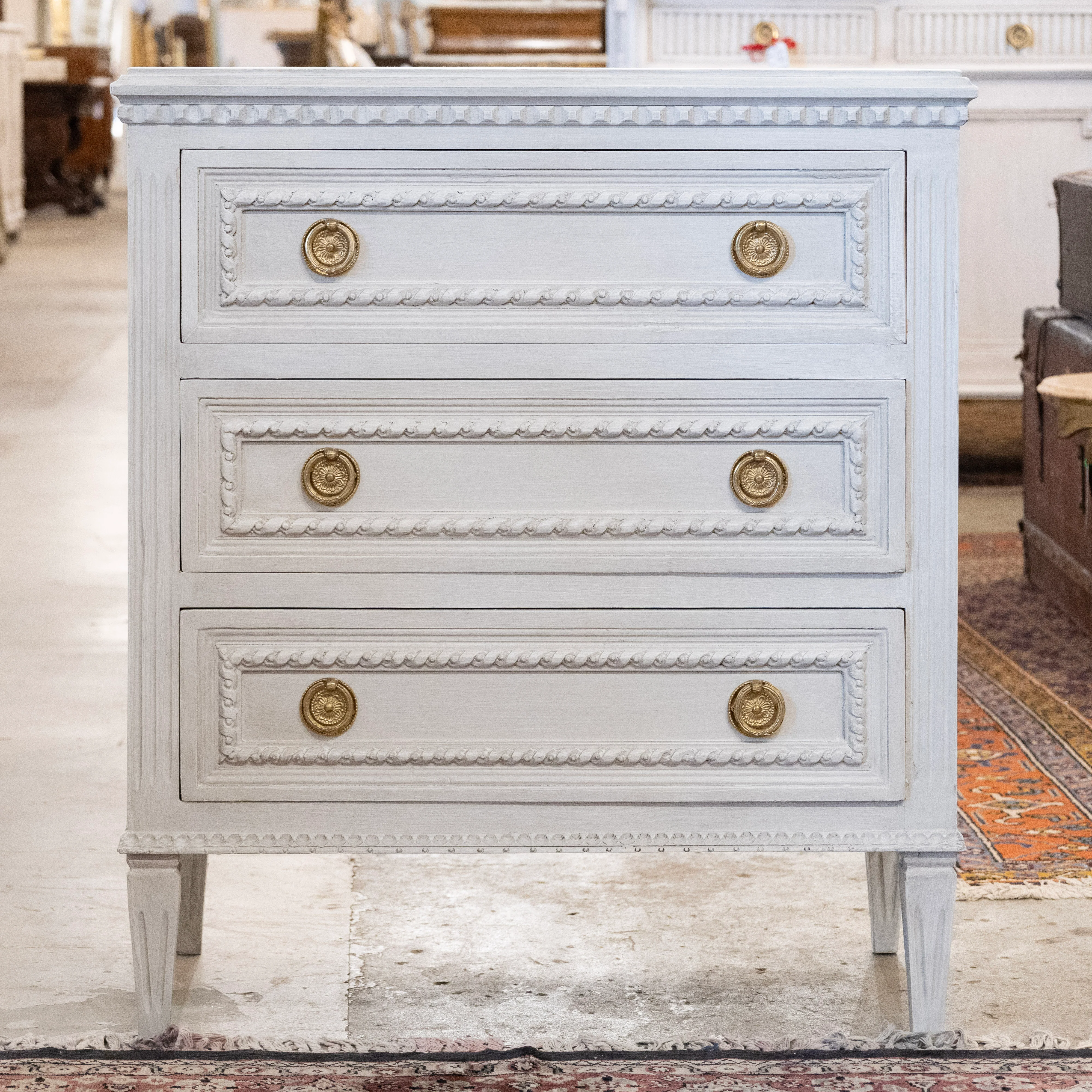 Swedish 3-Drawer Nightstand – Rope & Fluted Trim in Pale Grey
