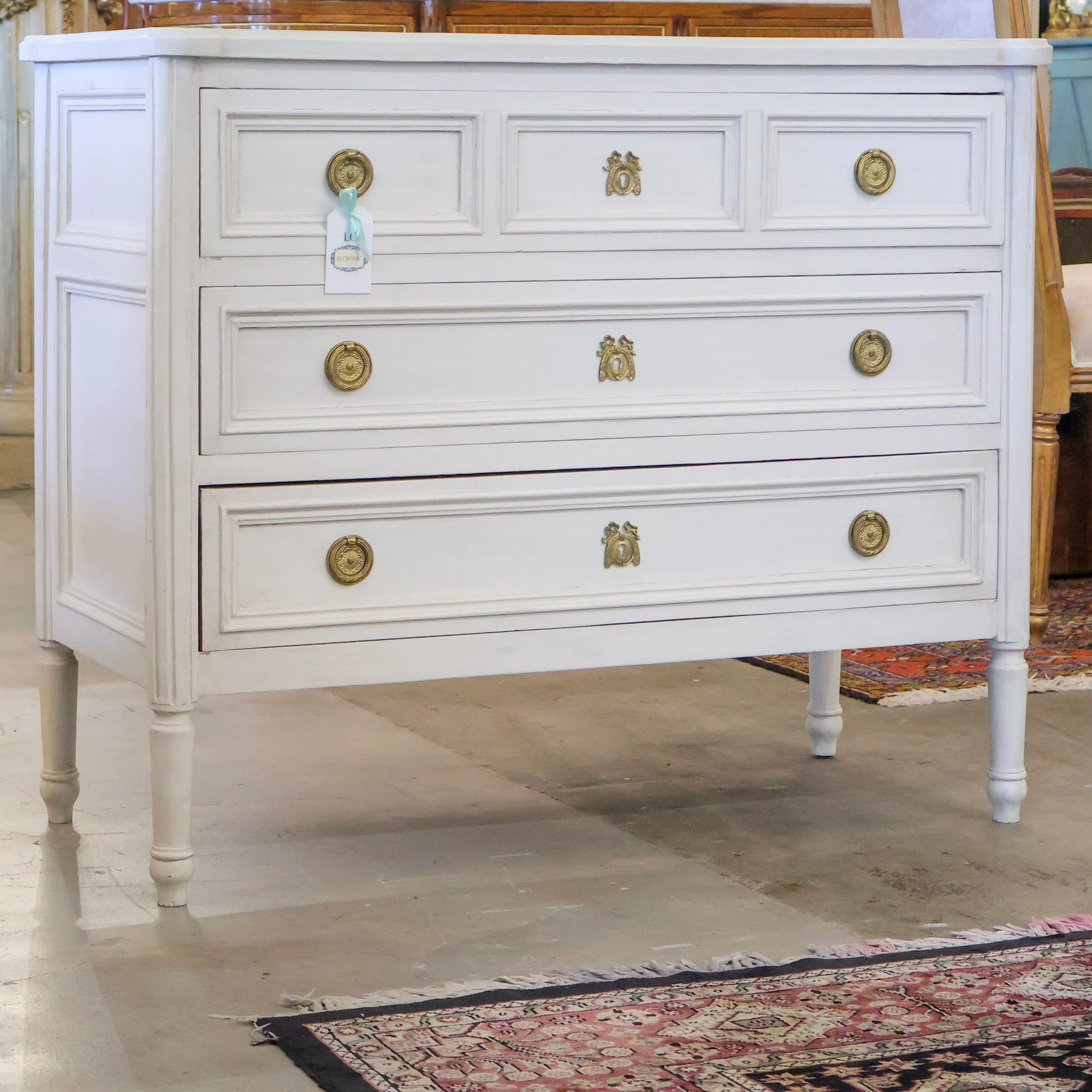 Swedish Chest With Rounded Corner & Round Leg