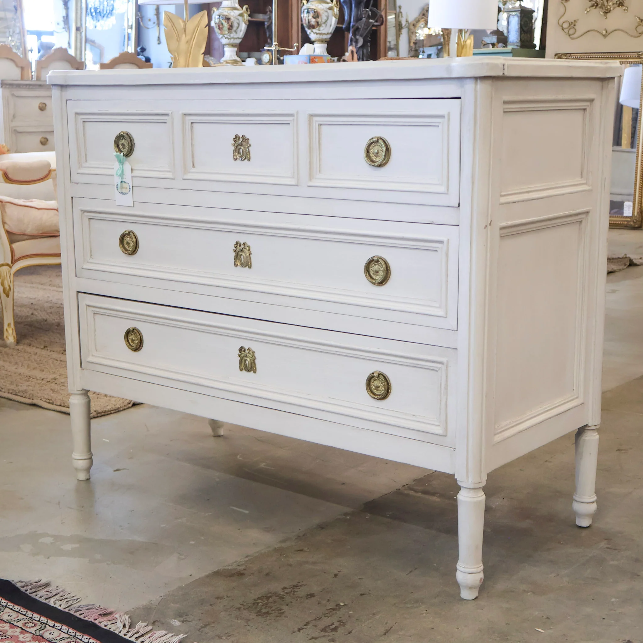 Swedish Chest With Rounded Corner & Round Leg - Image 3