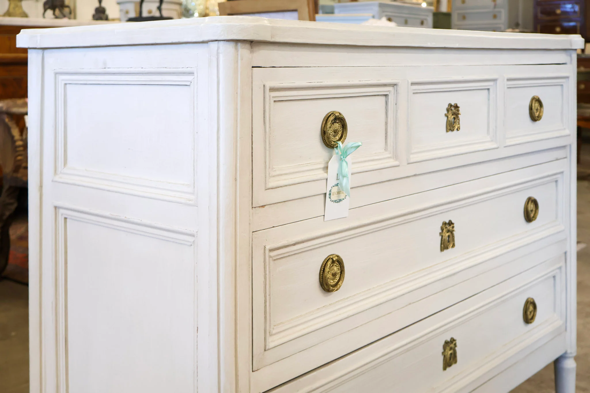 Swedish Chest With Rounded Corner & Round Leg - Image 6