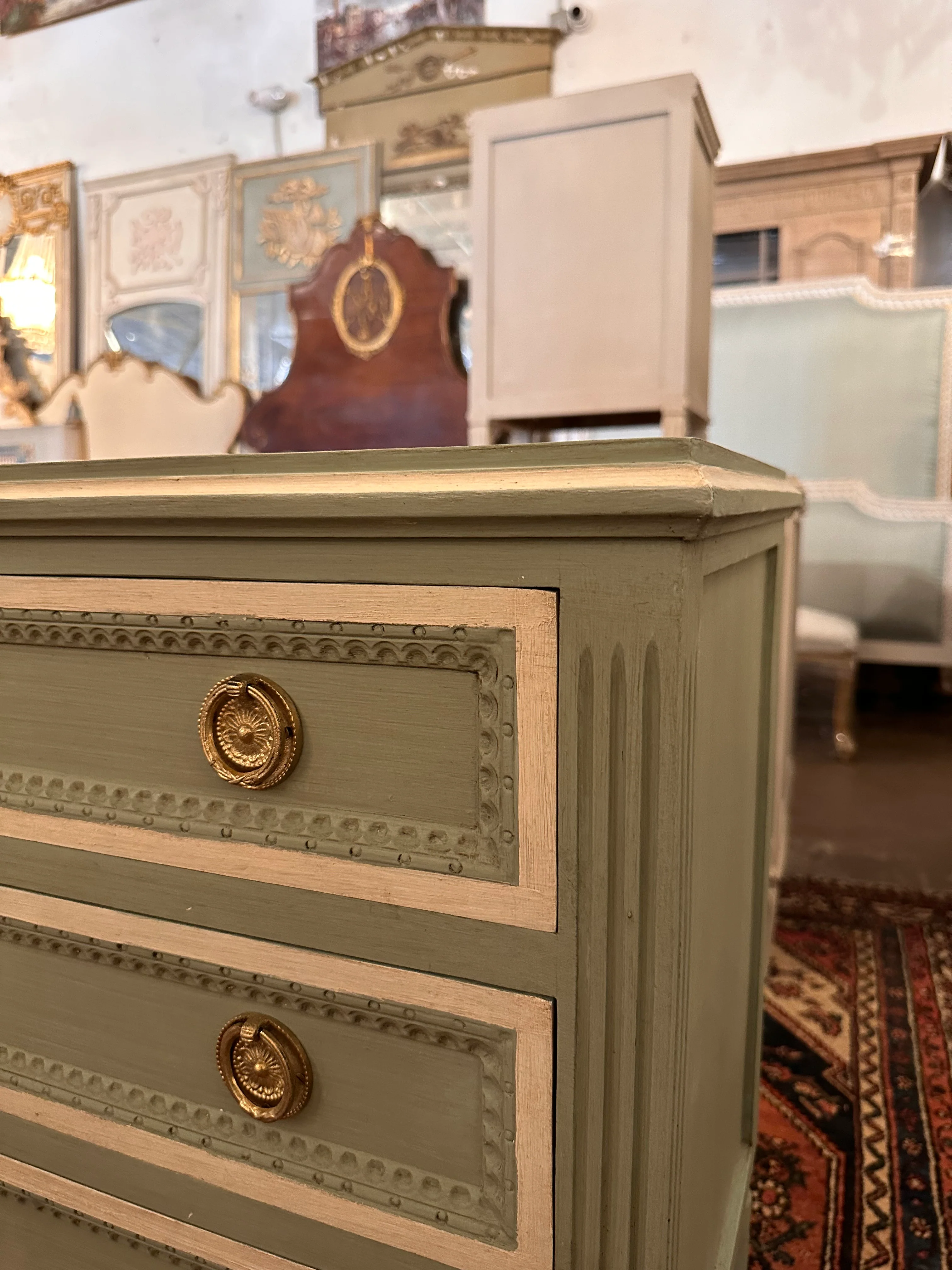 Green & White Swedish Chest with Rounded Legs - Image 4