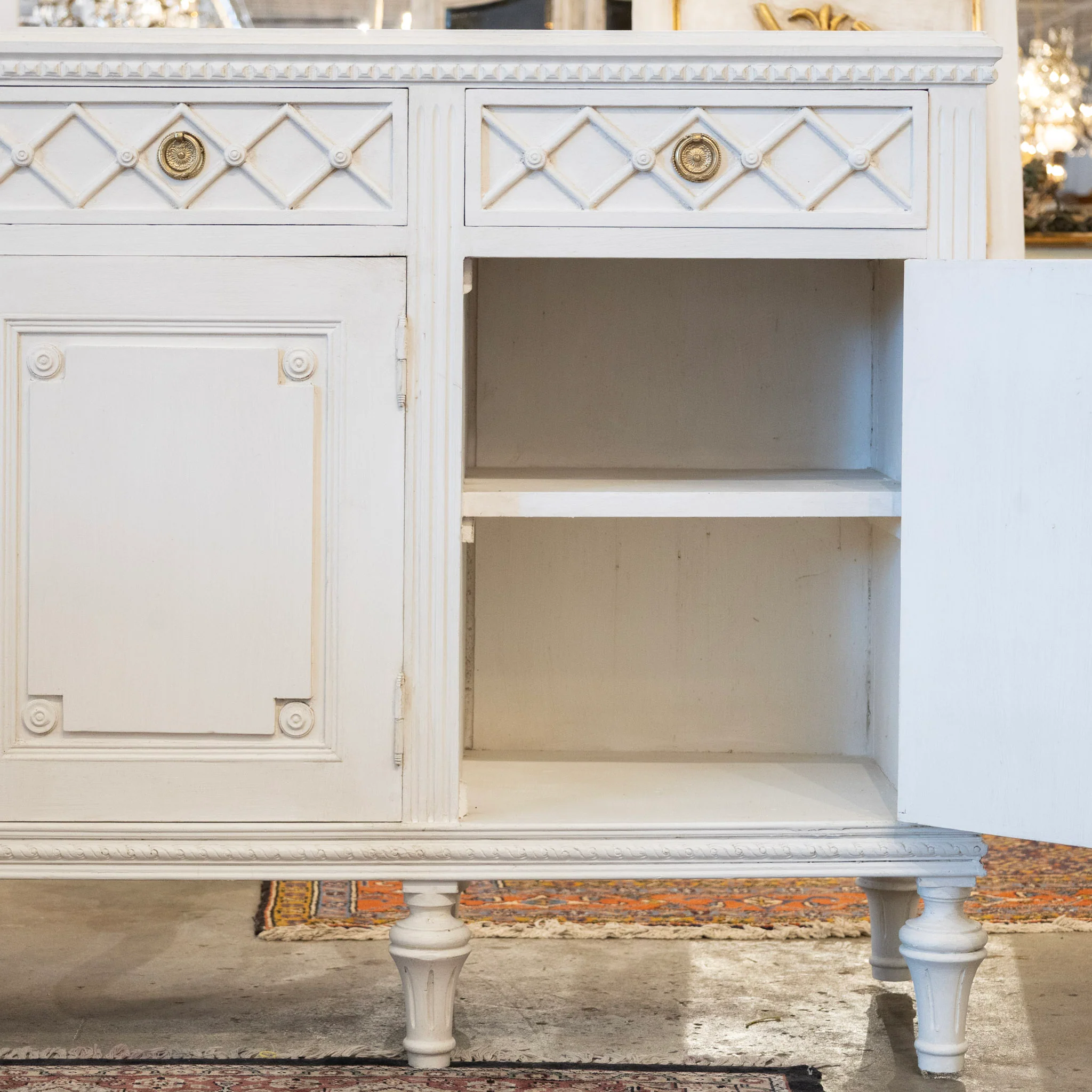 Swedish Four-Door Sideboard –  Lattice Carvings in Washed Antique White - Image 5
