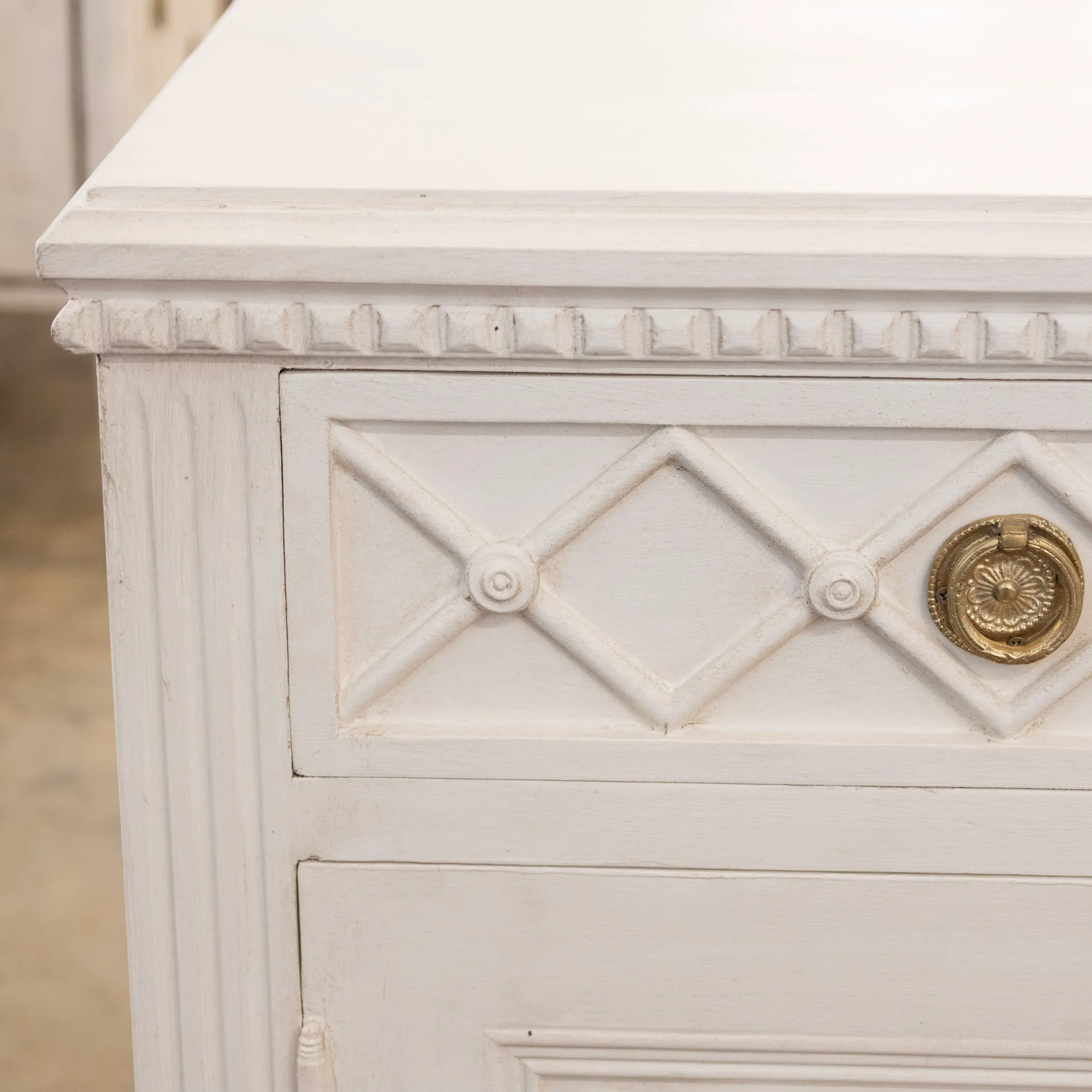 Swedish Four-Door Sideboard –  Lattice Carvings in Washed Antique White - Image 9