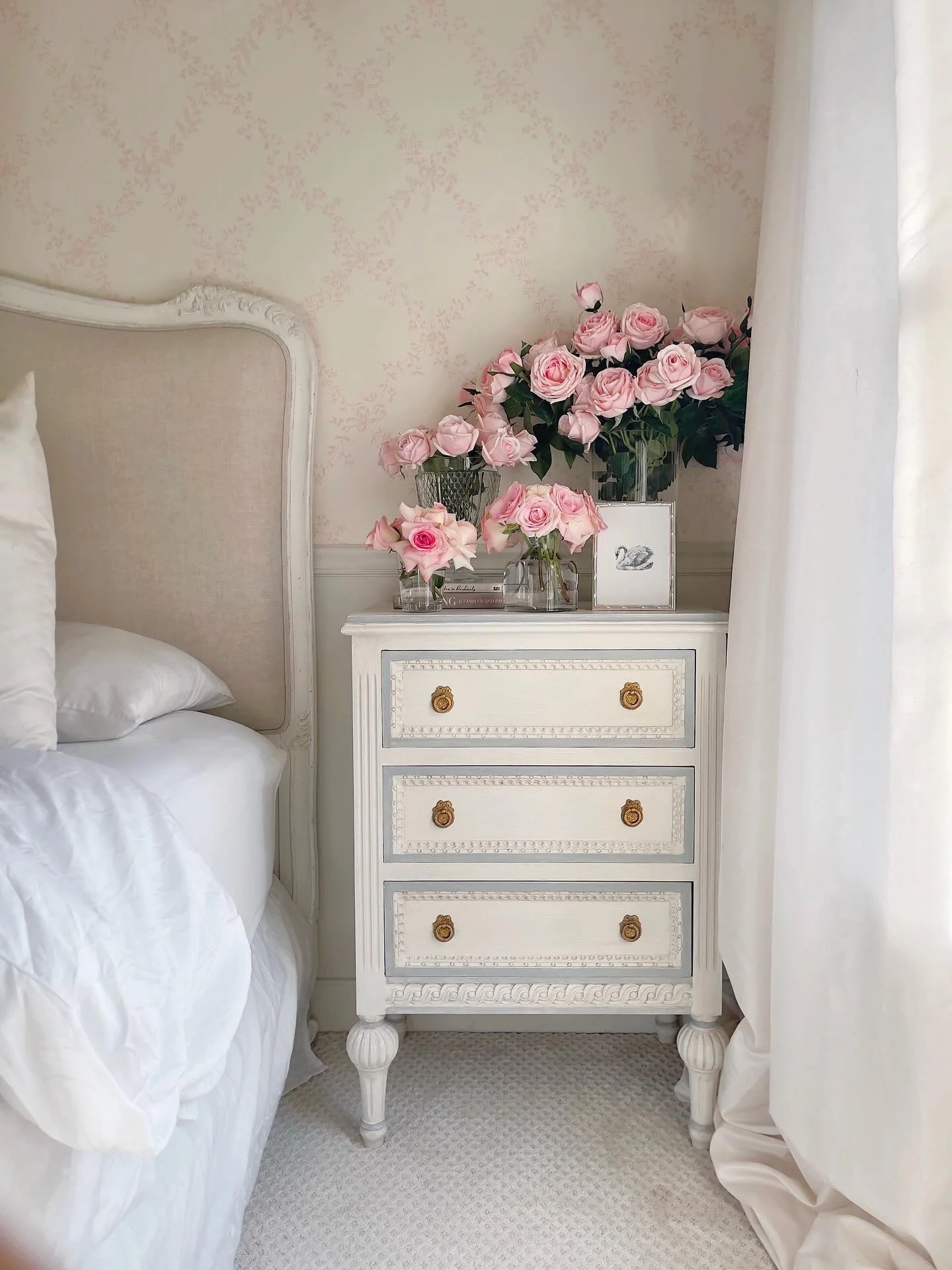 Swedish Nightstand with Ballerina Legs in an Off-White with Light Blue Trim - Image 3