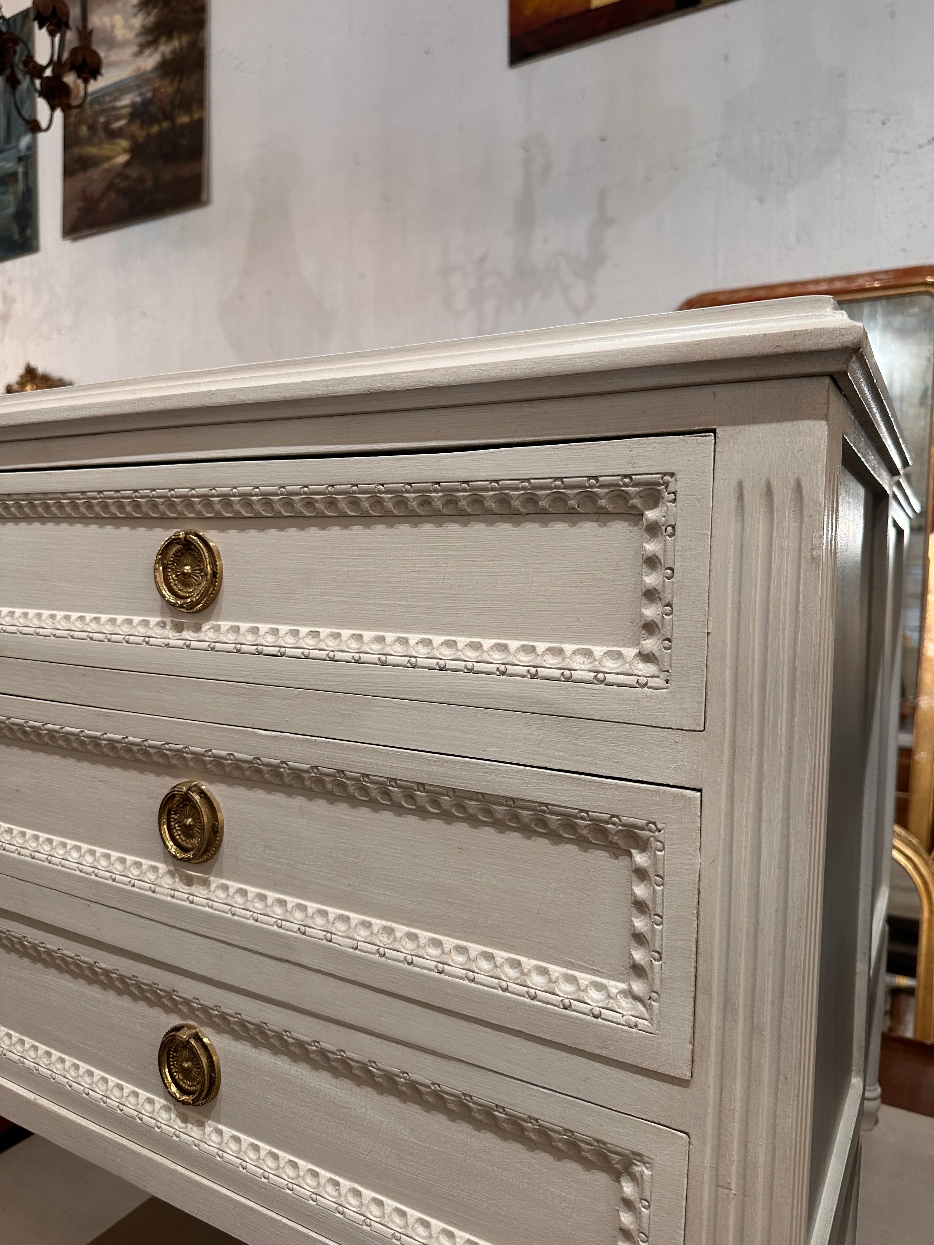 Swedish Nightstand with Beaded Drawers and Fluted Legs - Image 3