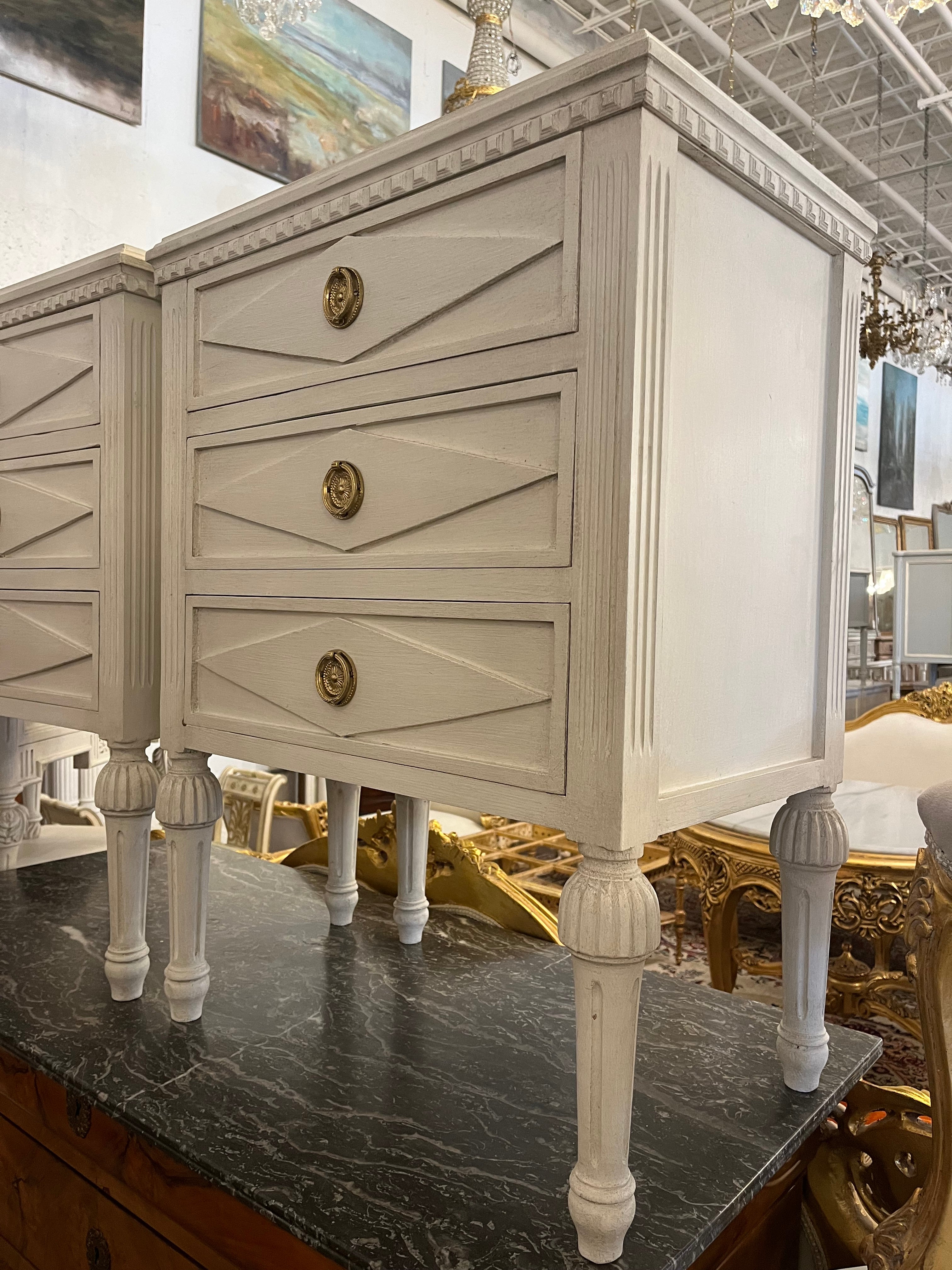 Swedish Nightstand with Carved Diamond Blocks - Image 2