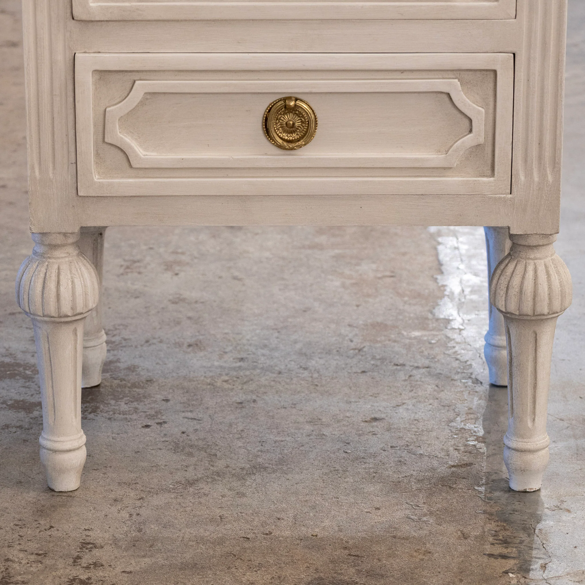 Swedish Slim 3-Drawer Nightstand – Antique White Finish - Image 4